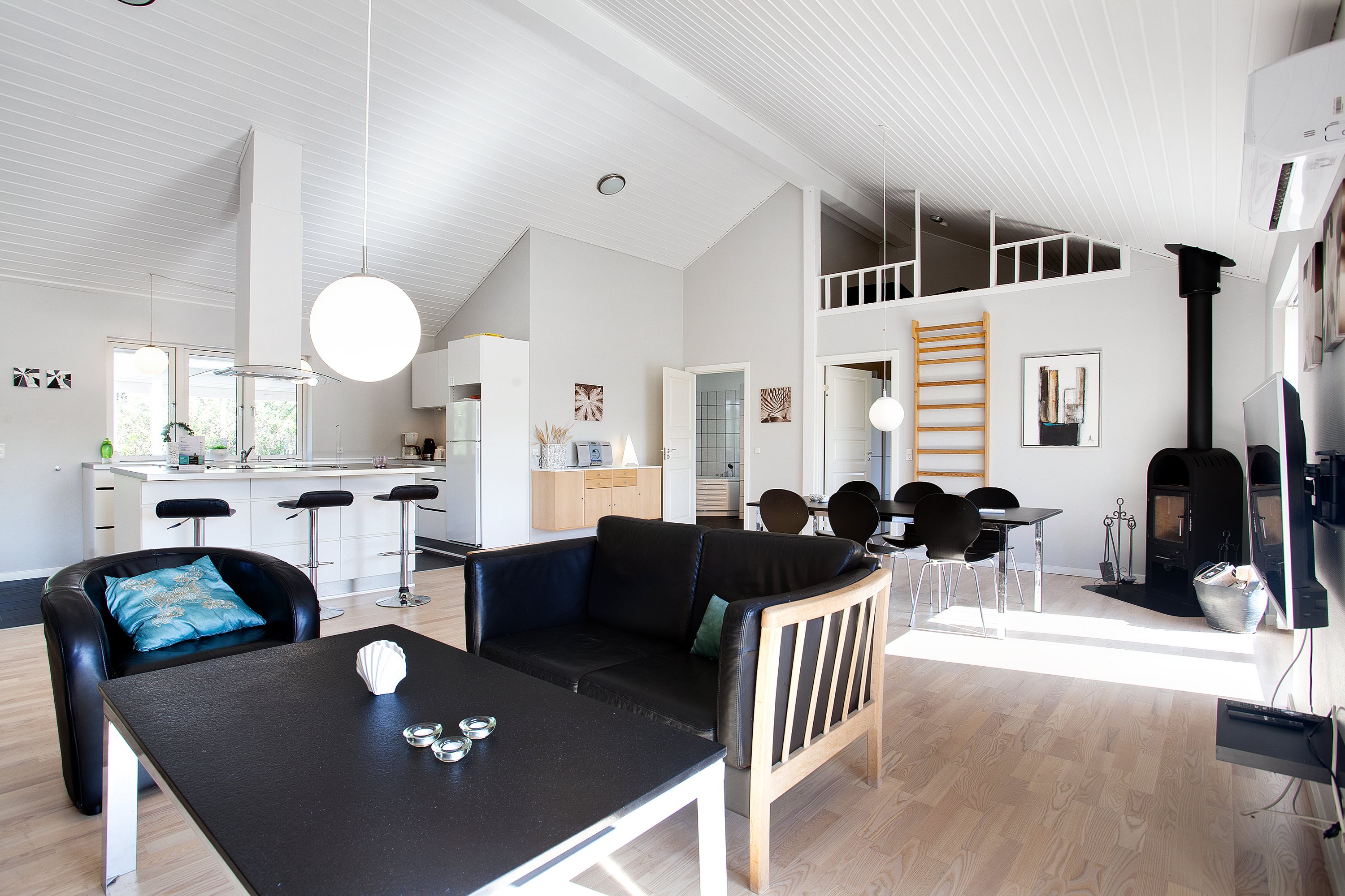 Fremhævet alrum billede i fuldskærmstilstand. Billede af Fuglekongevej 1, Østerby, 9940 Læsø