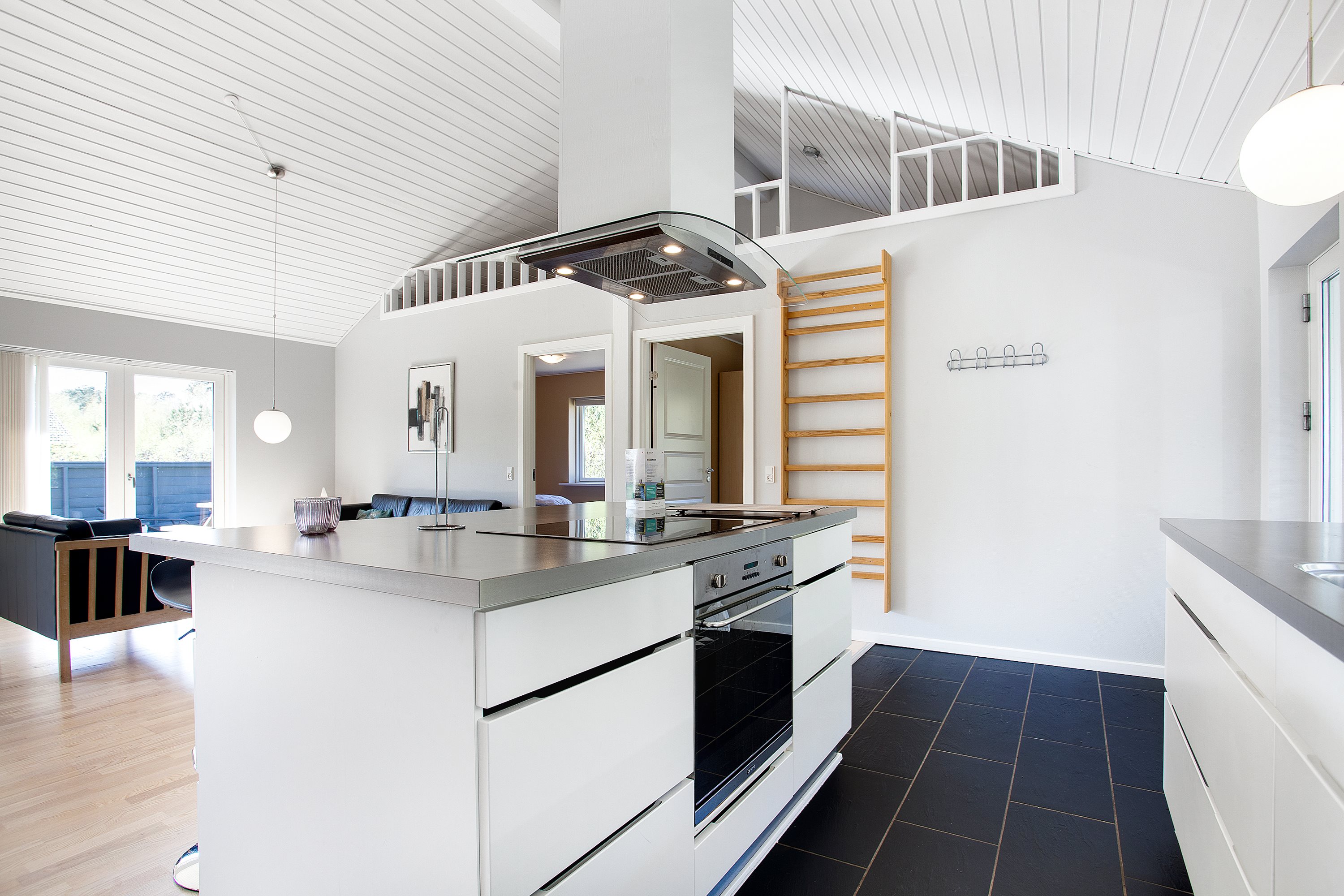 Fremhævet køkken billede i fuldskærmstilstand. Billede af Fuglekongevej 1, Østerby, 9940 Læsø