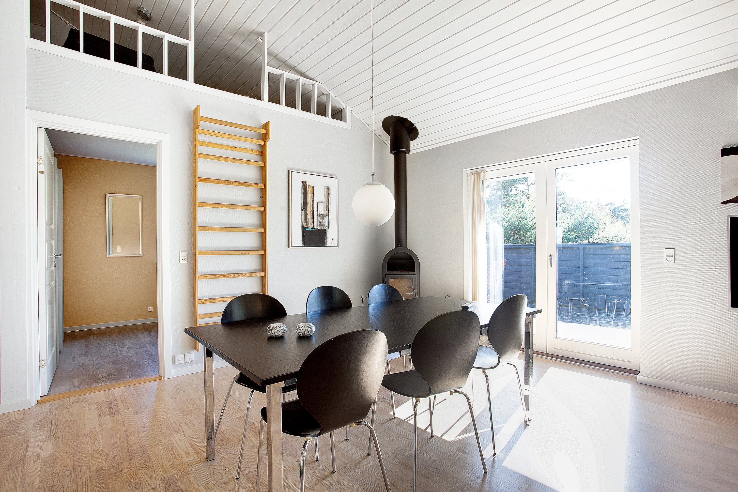 Fremhævet stue billede i fuldskærmstilstand. Billede af Fuglekongevej 1, Østerby, 9940 Læsø