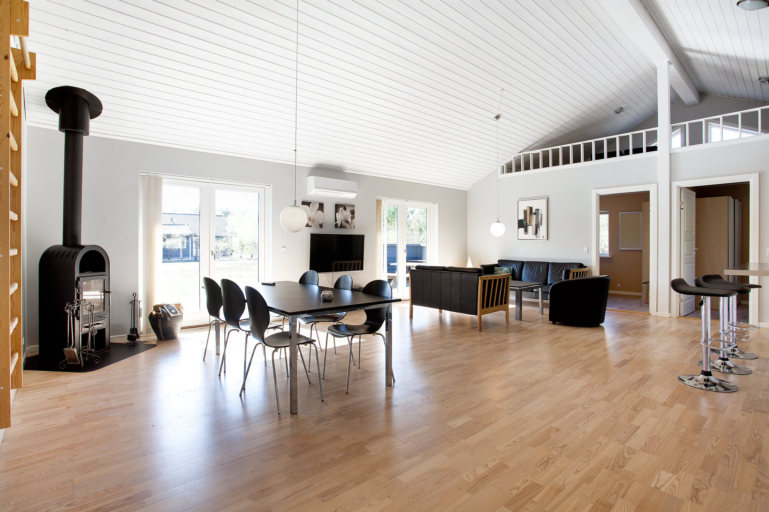 Fremhævet stue billede i fuldskærmstilstand. Billede af Fuglekongevej 1, Østerby, 9940 Læsø