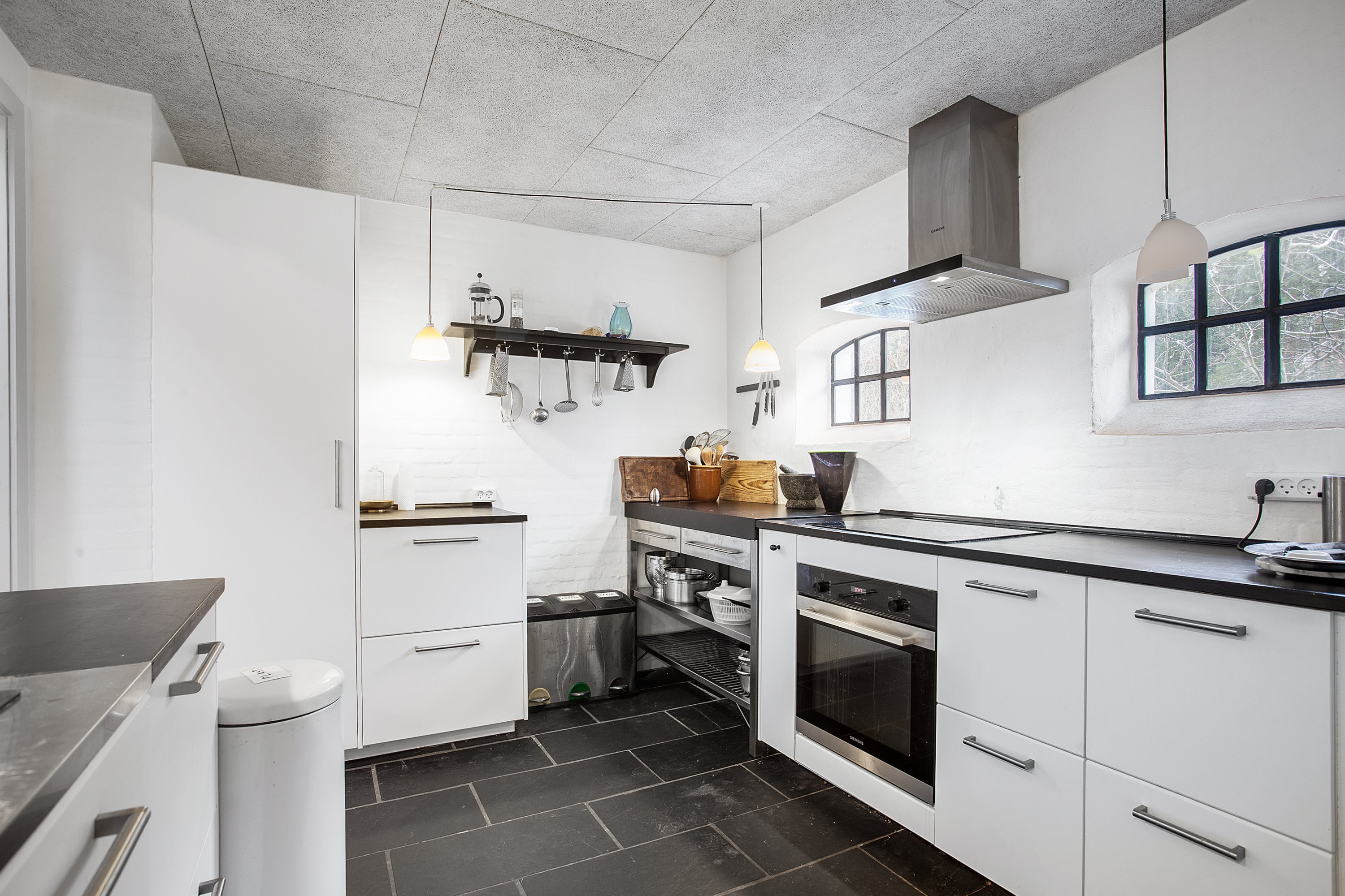 Fremhævet køkken billede i fuldskærmstilstand. Billede af Hals Skolevej 1B, 3., Byrum, 9940 Læsø
