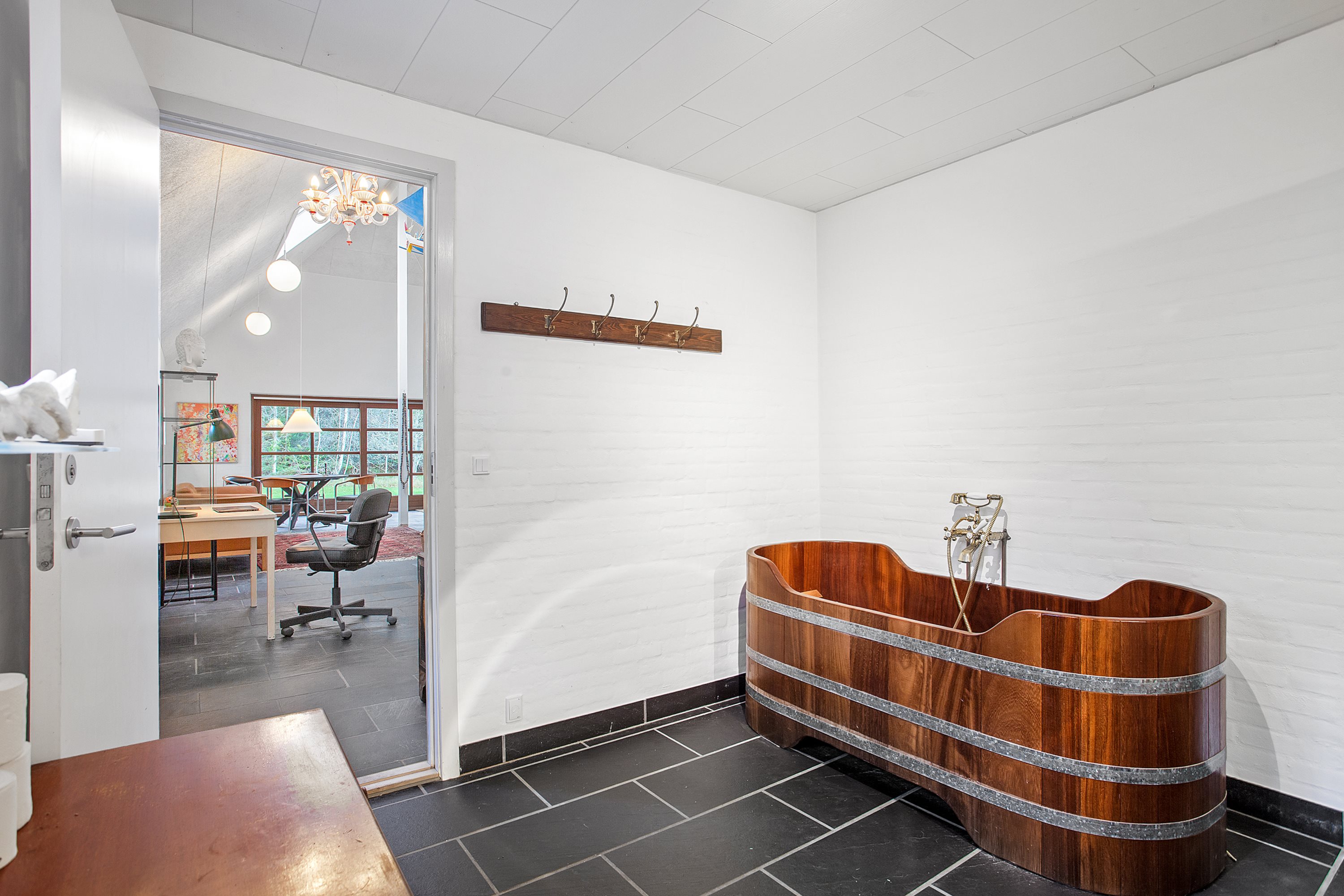 Fremhævet badeværelse billede i fuldskærmstilstand. Billede af Hals Skolevej 1B, 3., Byrum, 9940 Læsø