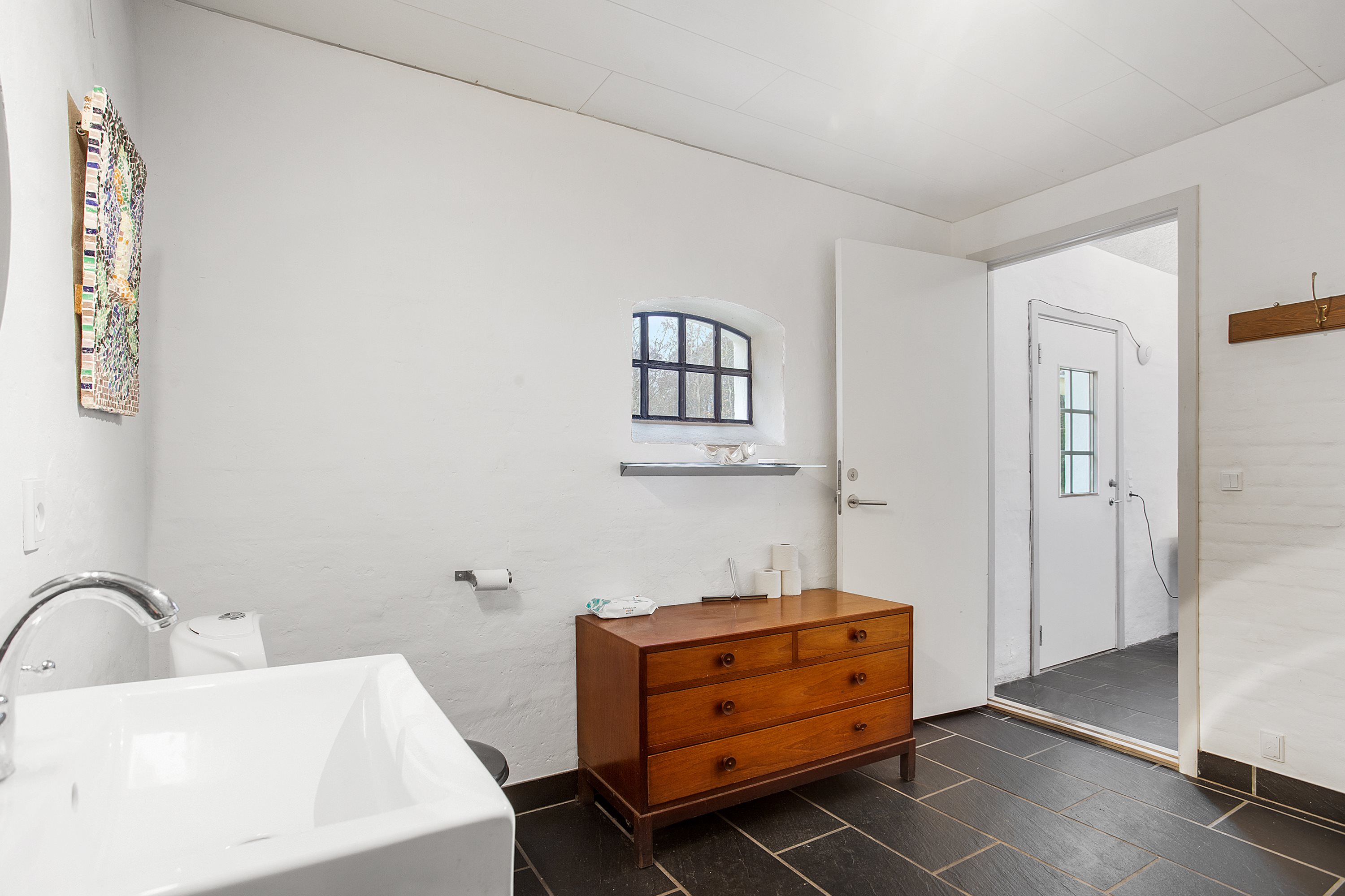 Fremhævet badeværelse billede i fuldskærmstilstand. Billede af Hals Skolevej 1B, 3., Byrum, 9940 Læsø