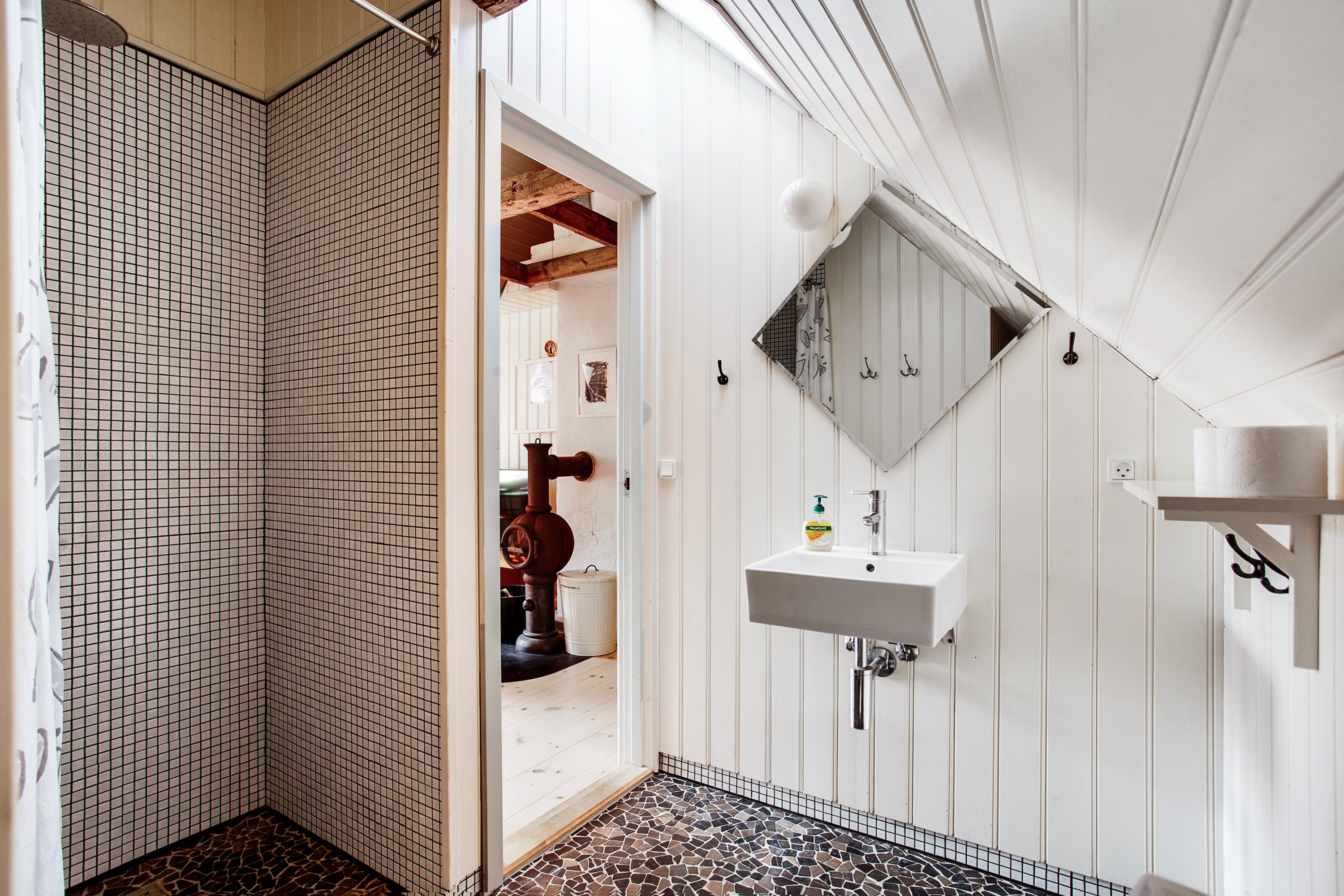 Fremhævet badeværelse billede i fuldskærmstilstand. Billede af Hals Skolevej 1B, 1., Byrum, 9940 Læsø