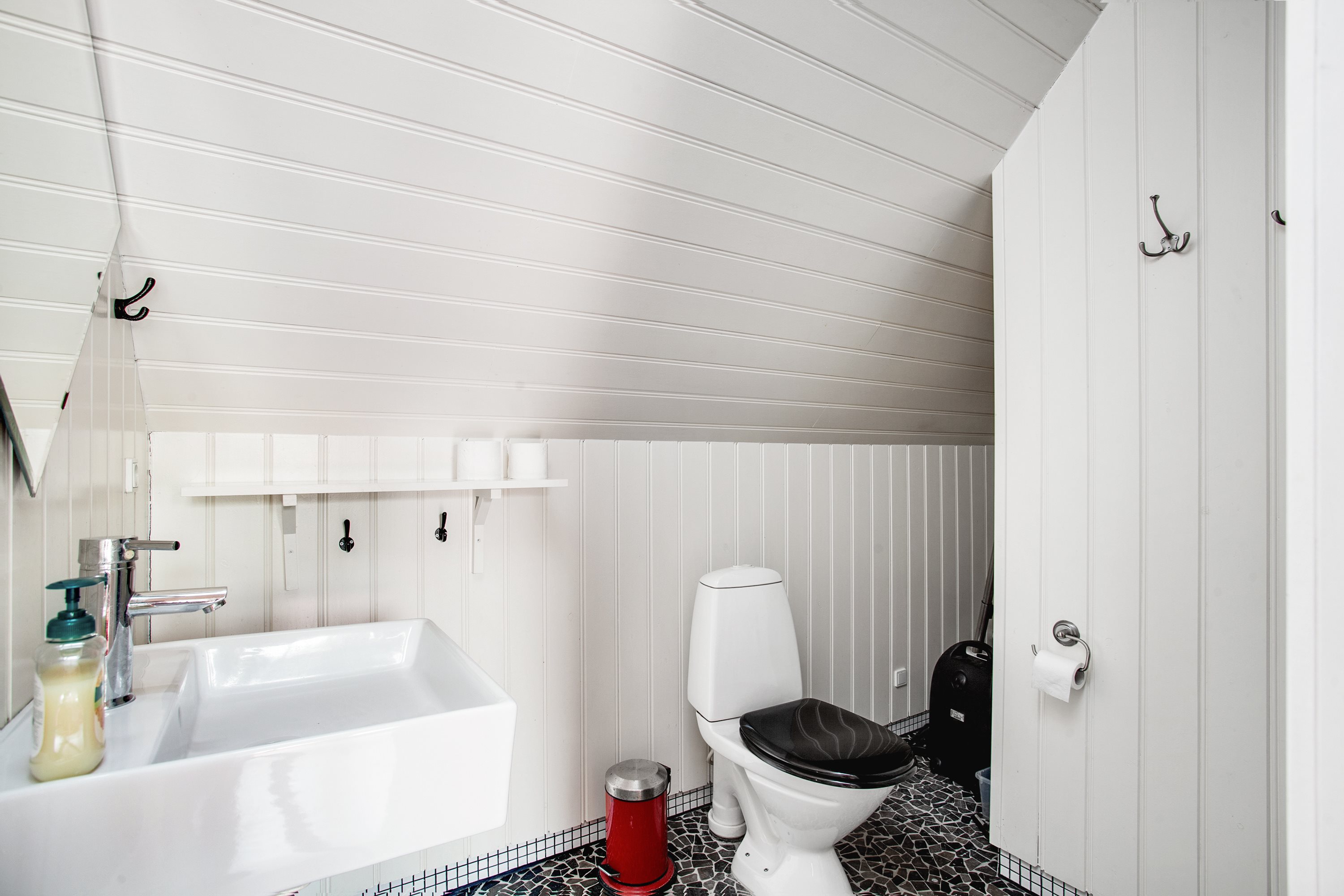 Fremhævet badeværelse billede i fuldskærmstilstand. Billede af Hals Skolevej 1B, 1., Byrum, 9940 Læsø