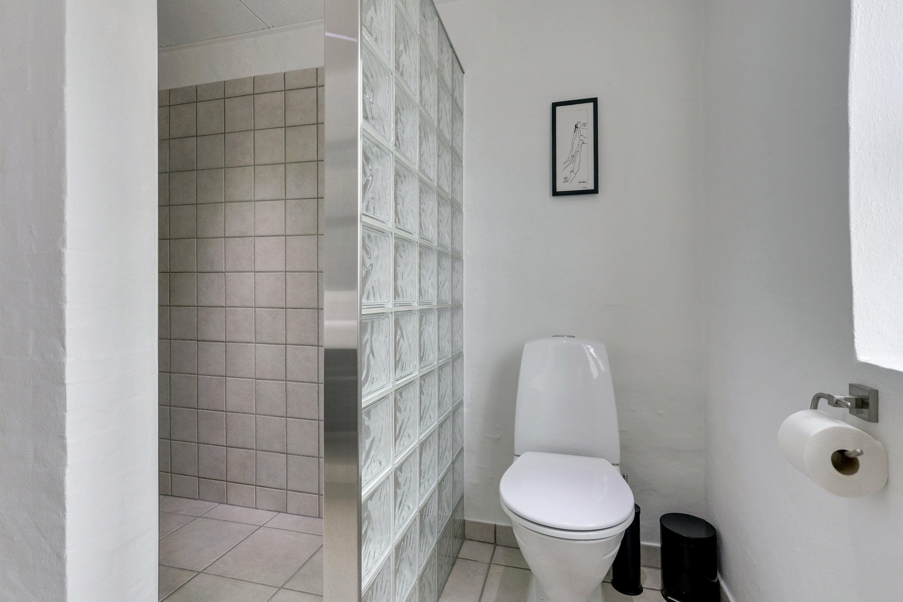 Fremhævet badeværelse billede i fuldskærmstilstand. Billede af Egebjergvej 42, 8751 Gedved