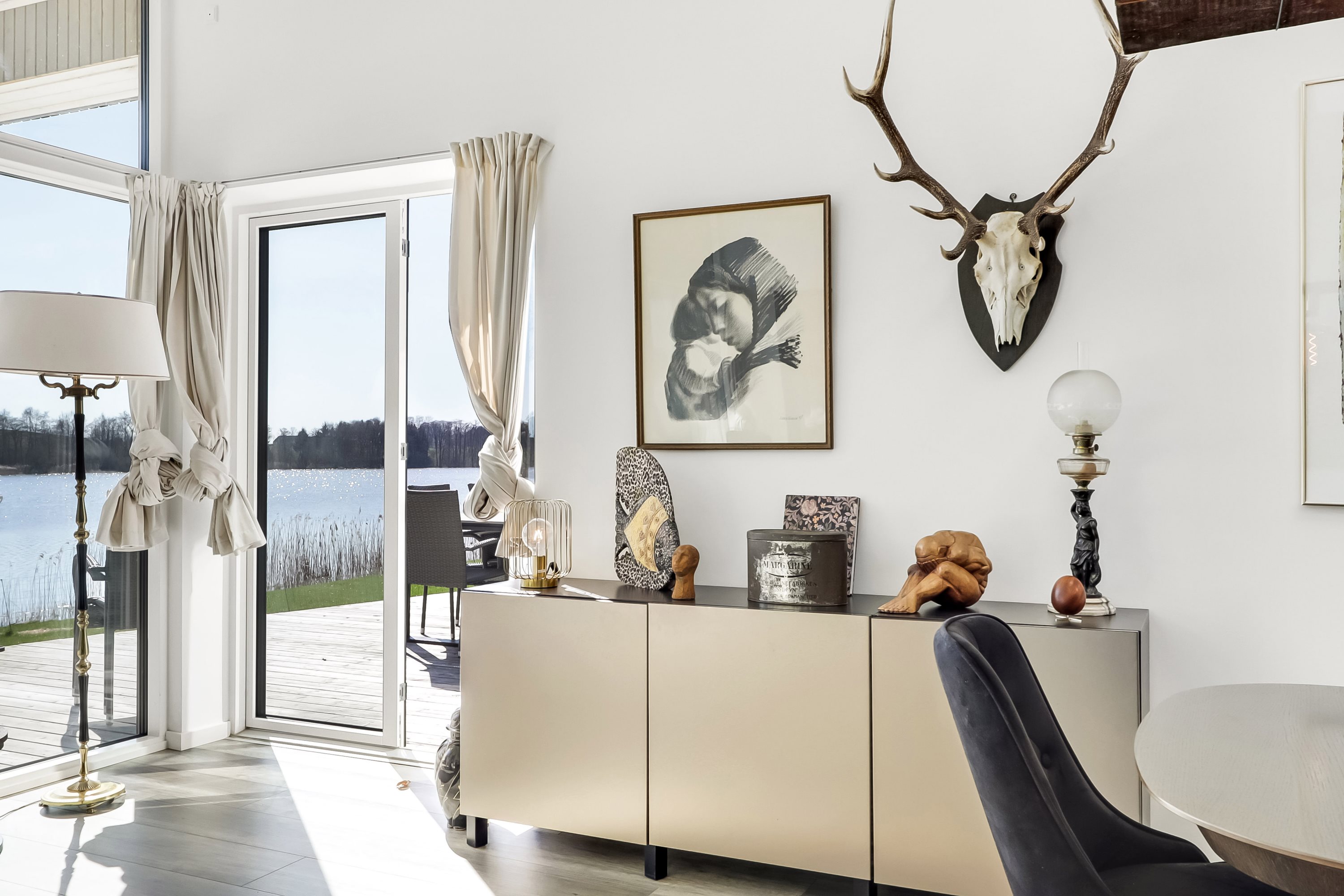 Fremhævet stue billede i fuldskærmstilstand. Billede af Svendborgvej 81A, Ollerup, 5762 Vester Skerninge