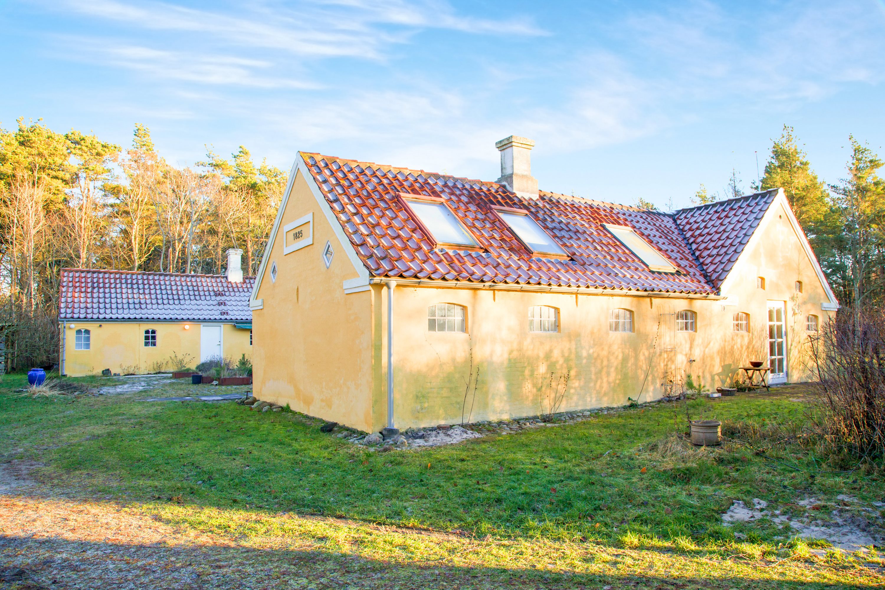 Fremhævet ejendommen billede i fuldskærmstilstand. Billede af Flyvepladsvej 2, Byrum, 9940 Læsø