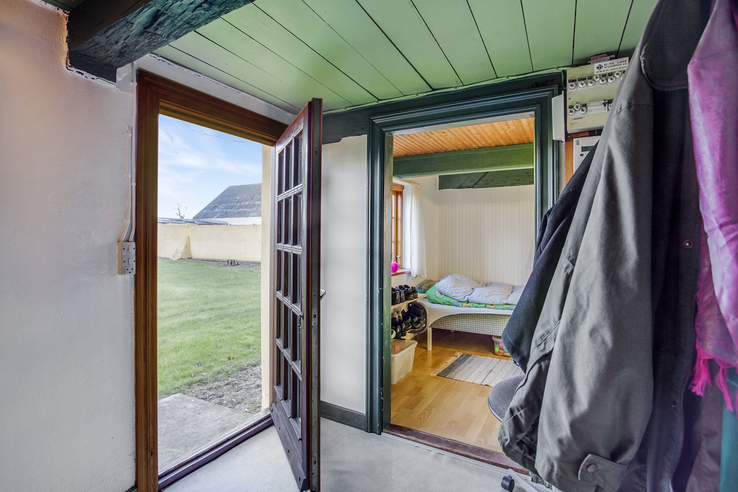 Fremhævet entré billede i fuldskærmstilstand. Billede af Stoklundvejen 19, Byrum, 9940 Læsø