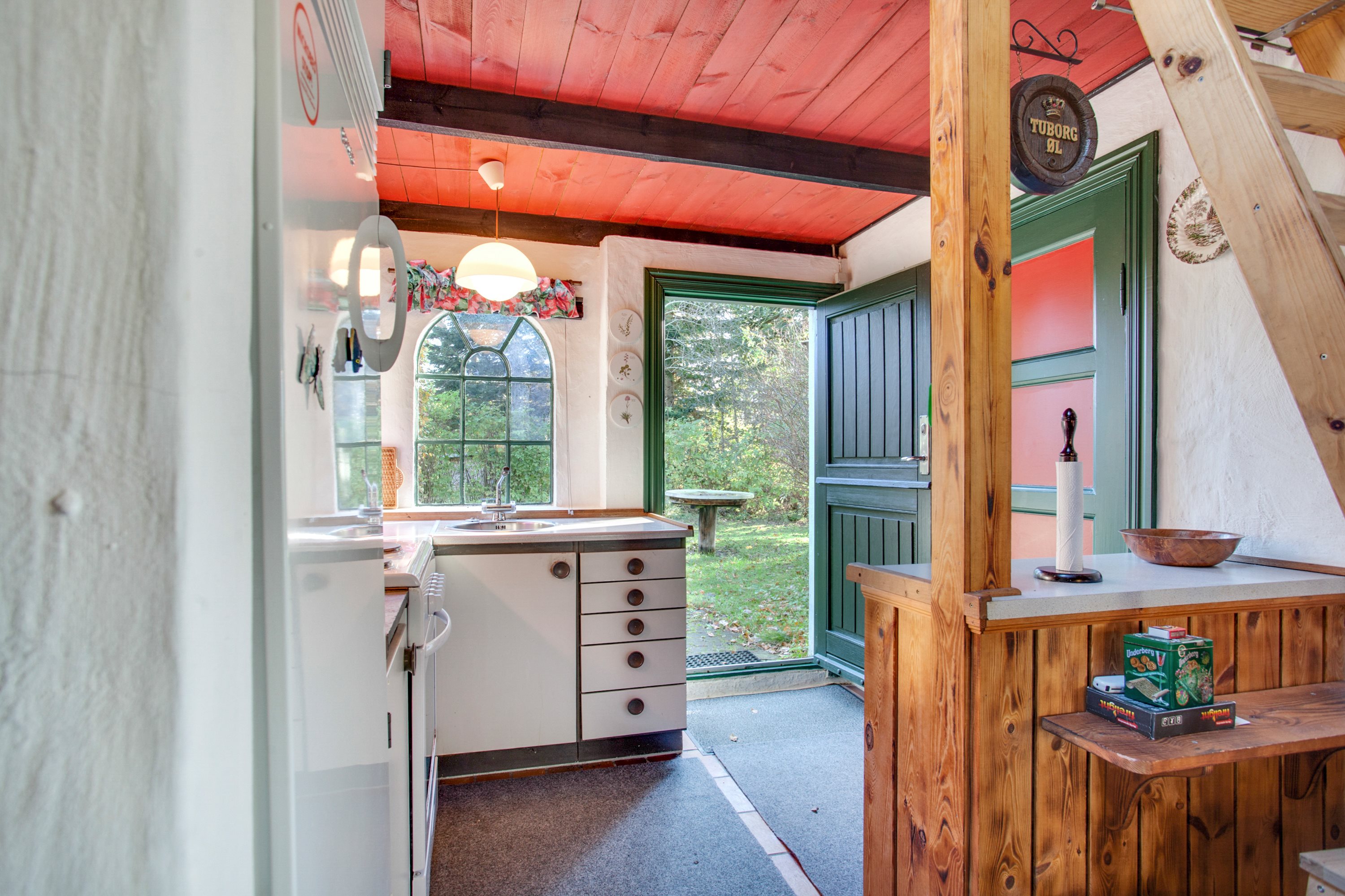 Fremhævet køkken billede i fuldskærmstilstand. Billede af Doktorvejen 62, Byrum, 9940 Læsø