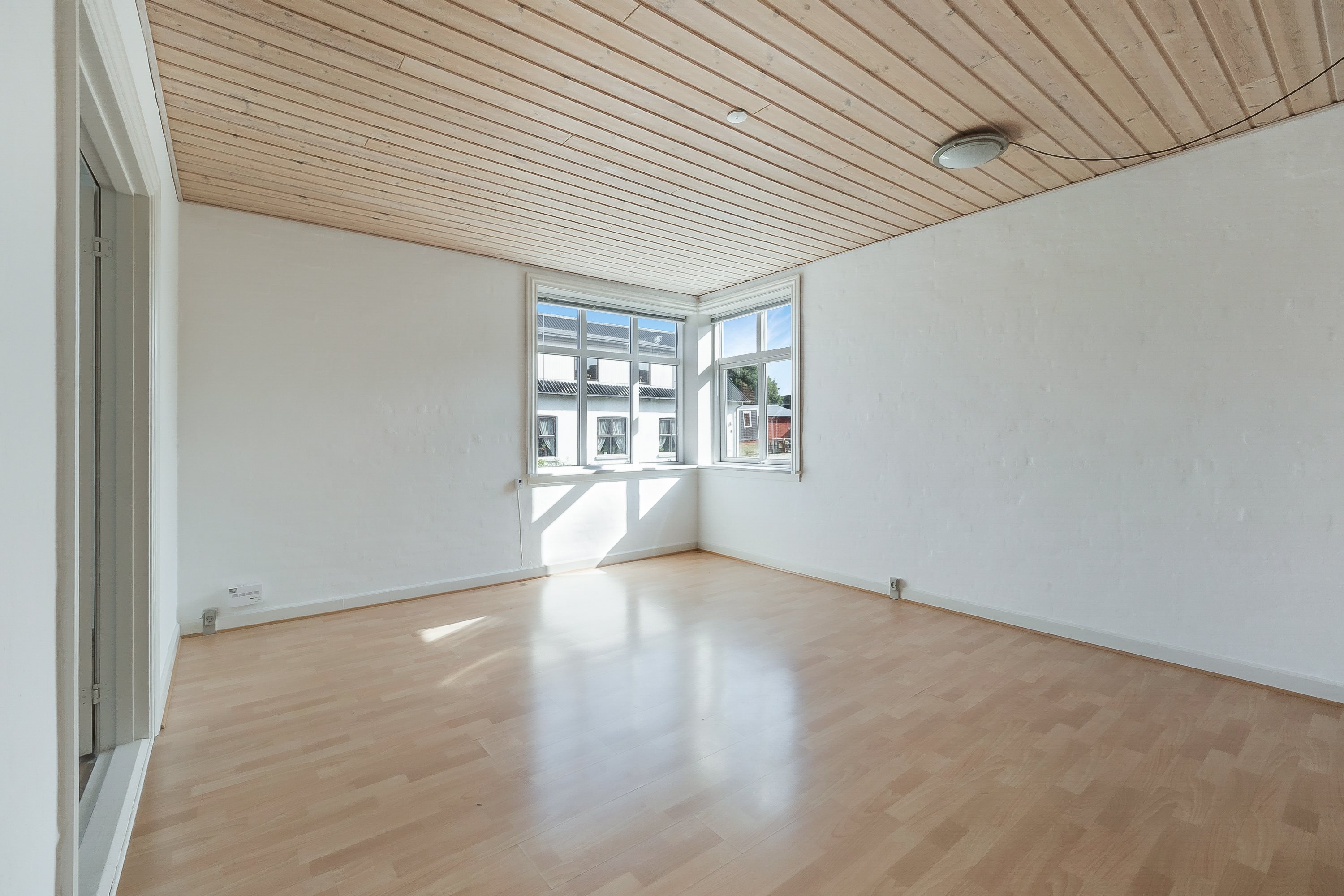 Fremhævet stue billede i fuldskærmstilstand. Billede af Legindvej 11, Hørdum, 7752 Snedsted