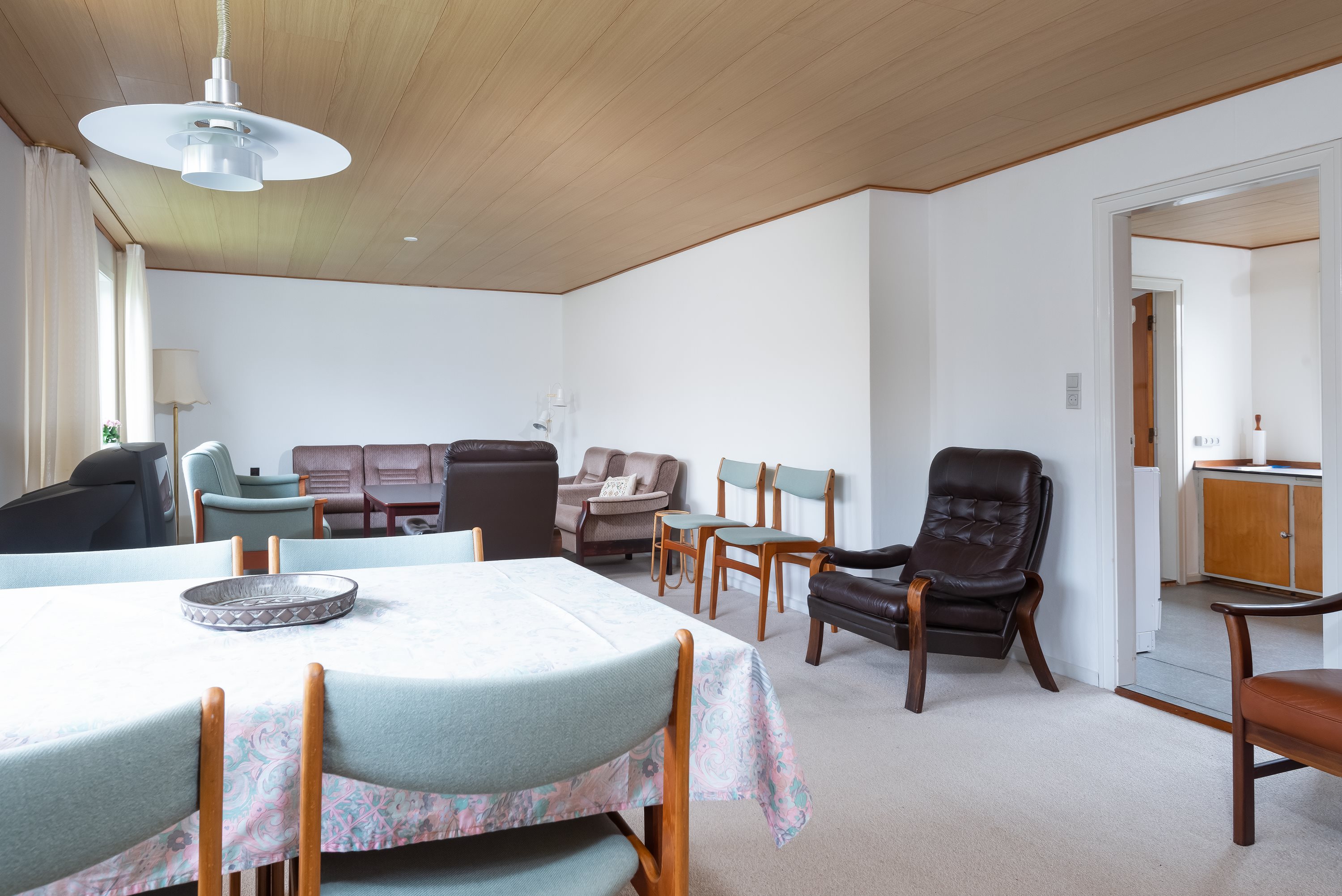 Fremhævet stue billede i fuldskærmstilstand. Billede af Høstvej 7, Hæstrup Stationsby, 9800 Hjørring