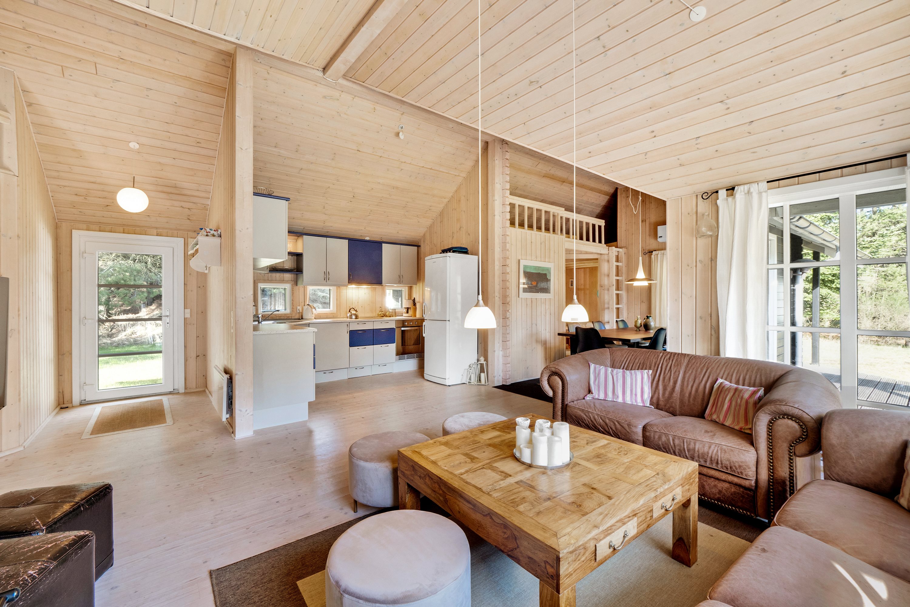 Fremhævet stue billede i fuldskærmstilstand. Billede af Træløbervej 7, Helligsø, 7760 Hurup Thy