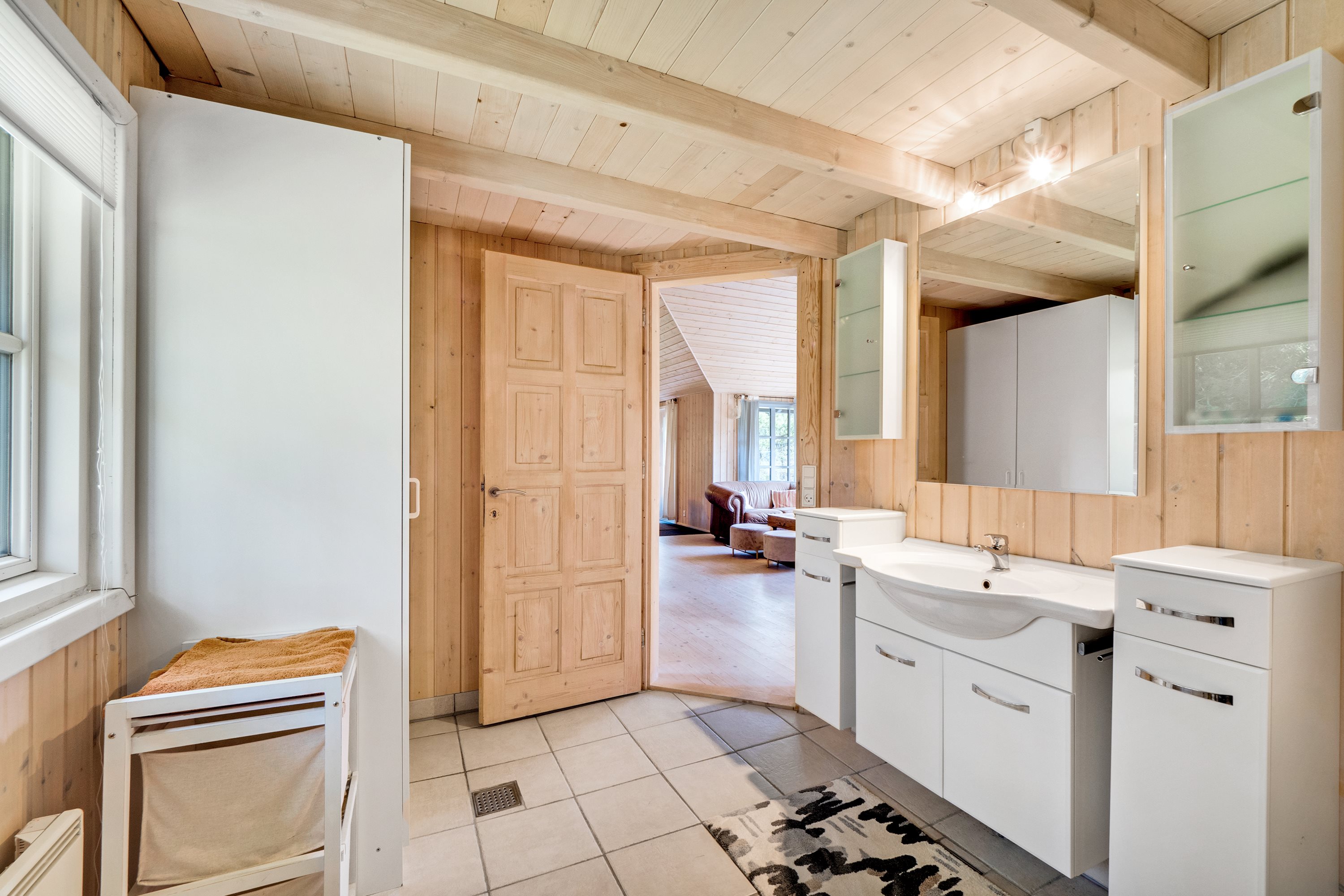 Fremhævet bad billede i fuldskærmstilstand. Billede af Træløbervej 7, Helligsø, 7760 Hurup Thy