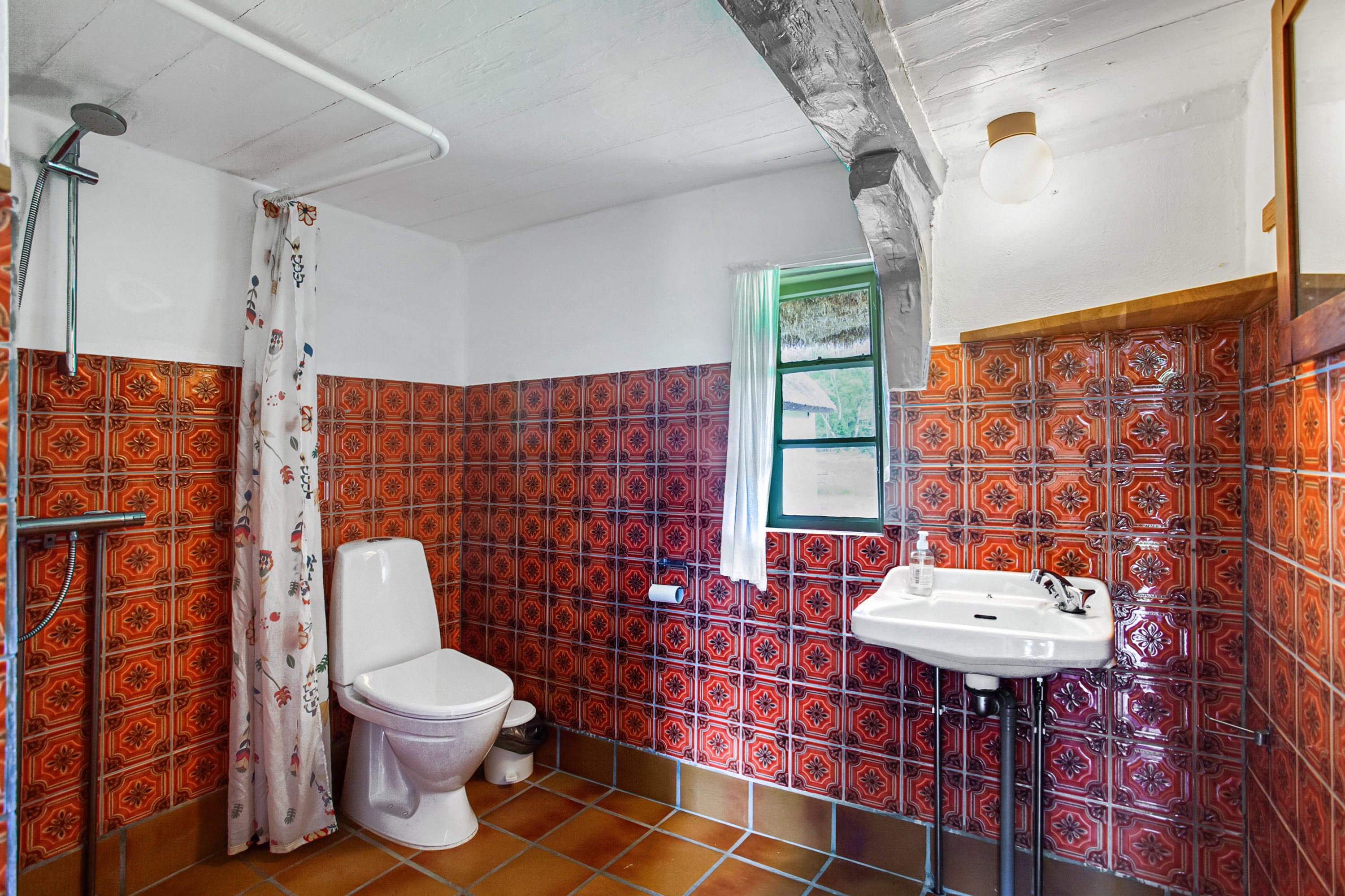 Fremhævet badeværelse billede i fuldskærmstilstand. Billede af Snebærvej 1, Østerby, 9940 Læsø