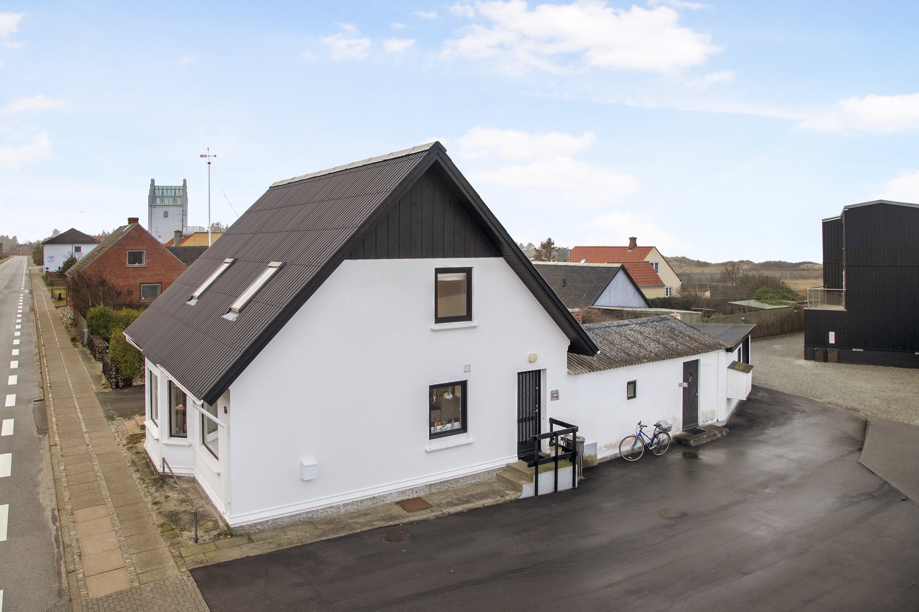 Fremhævet ejendom 1 billede i fuldskærmstilstand. Billede af Vesterø Havnegade 10, Vesterø Havn, 9940 Læsø