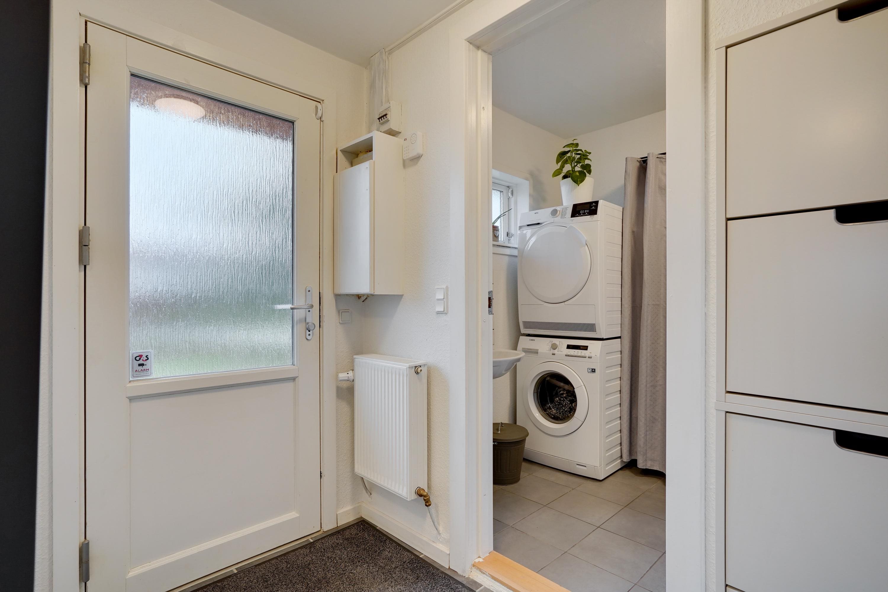 Fremhævet entré billede i fuldskærmstilstand. Billede af Hustedvej 30, Lunde, 6830 Nørre Nebel