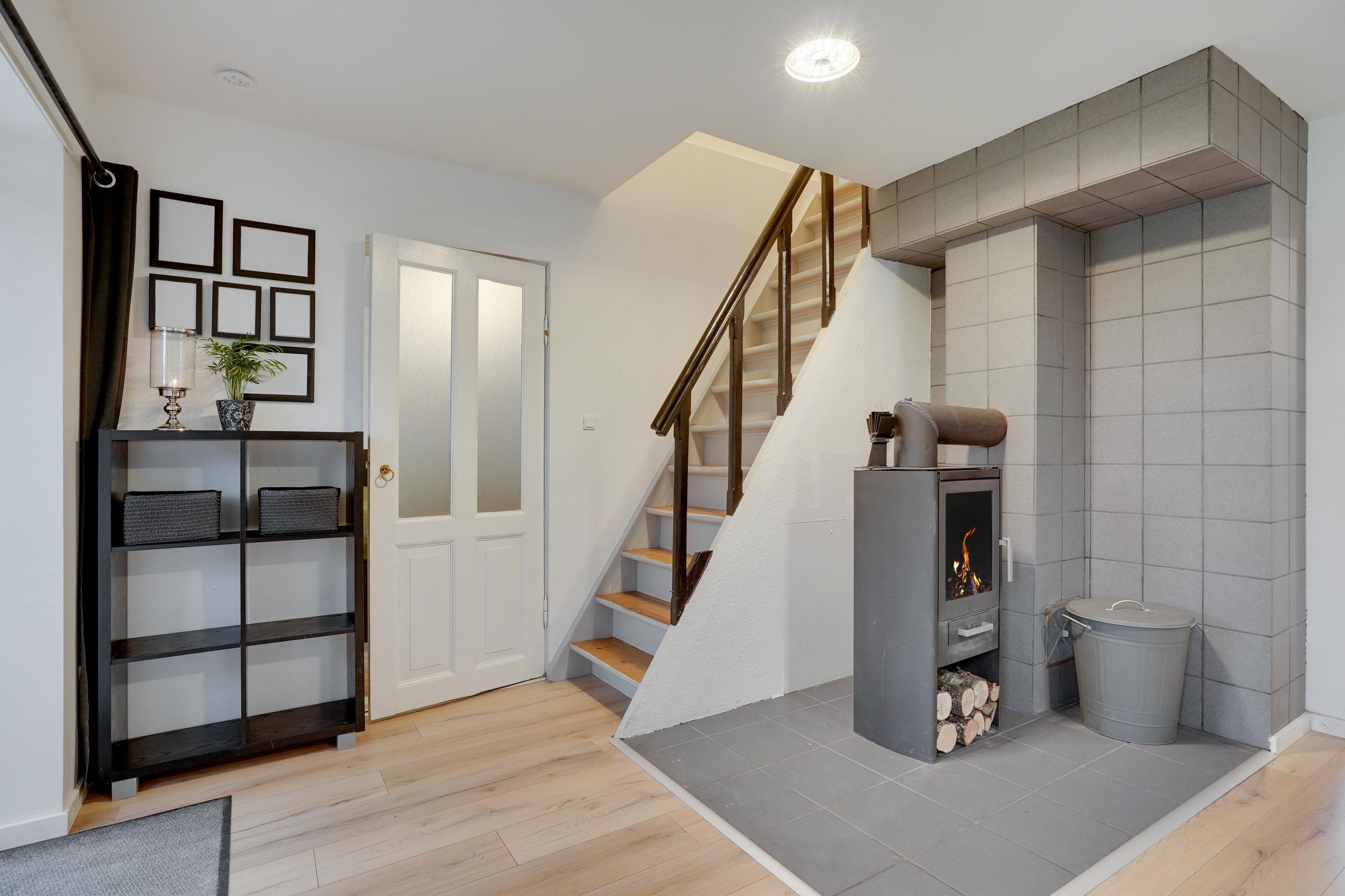 Fremhævet stue billede i fuldskærmstilstand. Billede af Hustedvej 30, Lunde, 6830 Nørre Nebel