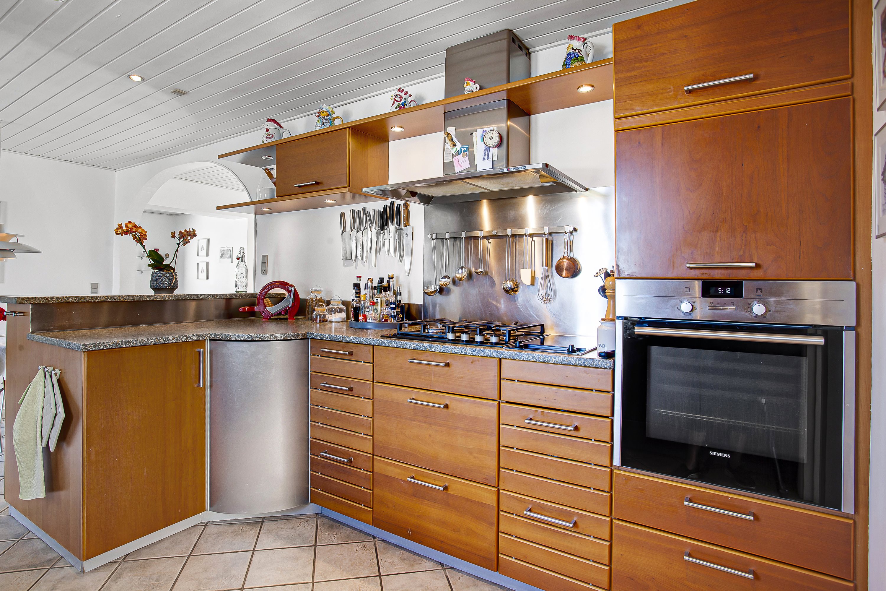 Fremhævet køkken billede i fuldskærmstilstand. Billede af Plantagevej 23, Vesterø Havn, 9940 Læsø