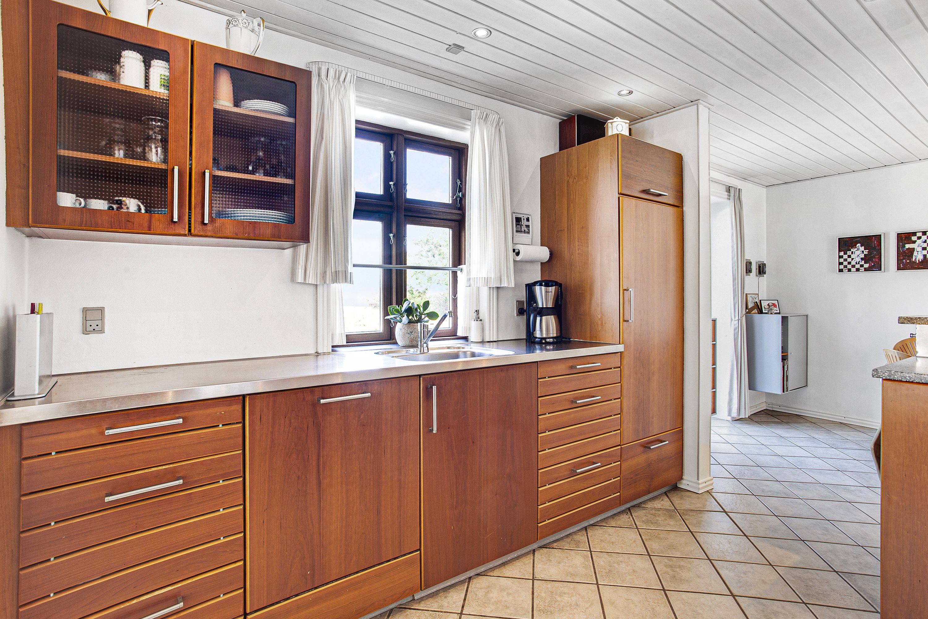 Fremhævet køkken billede i fuldskærmstilstand. Billede af Plantagevej 23, Vesterø Havn, 9940 Læsø