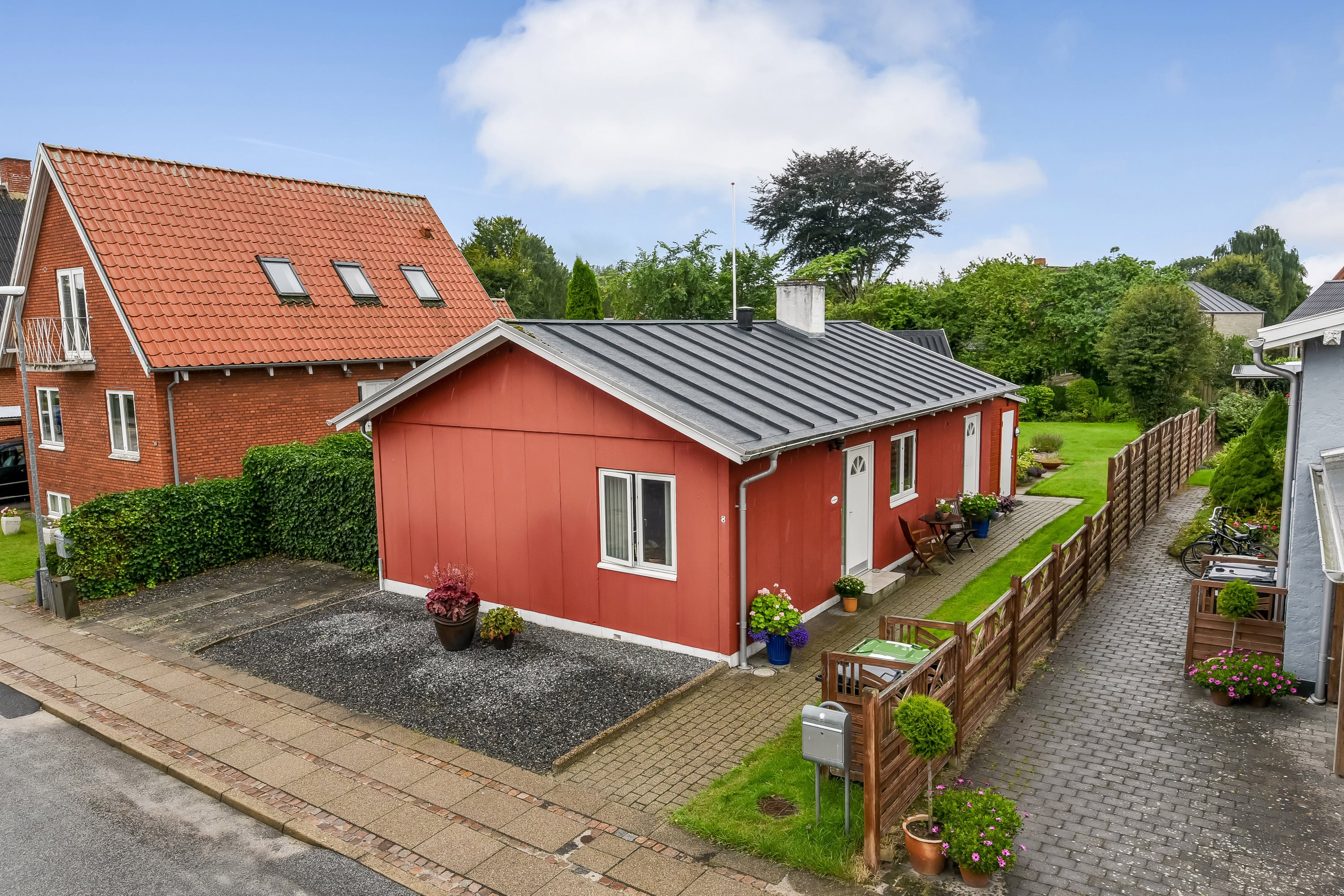 Fremhævet terrasse billede i fuldskærmstilstand. Billede af Åvænget 8, 7500 Holstebro