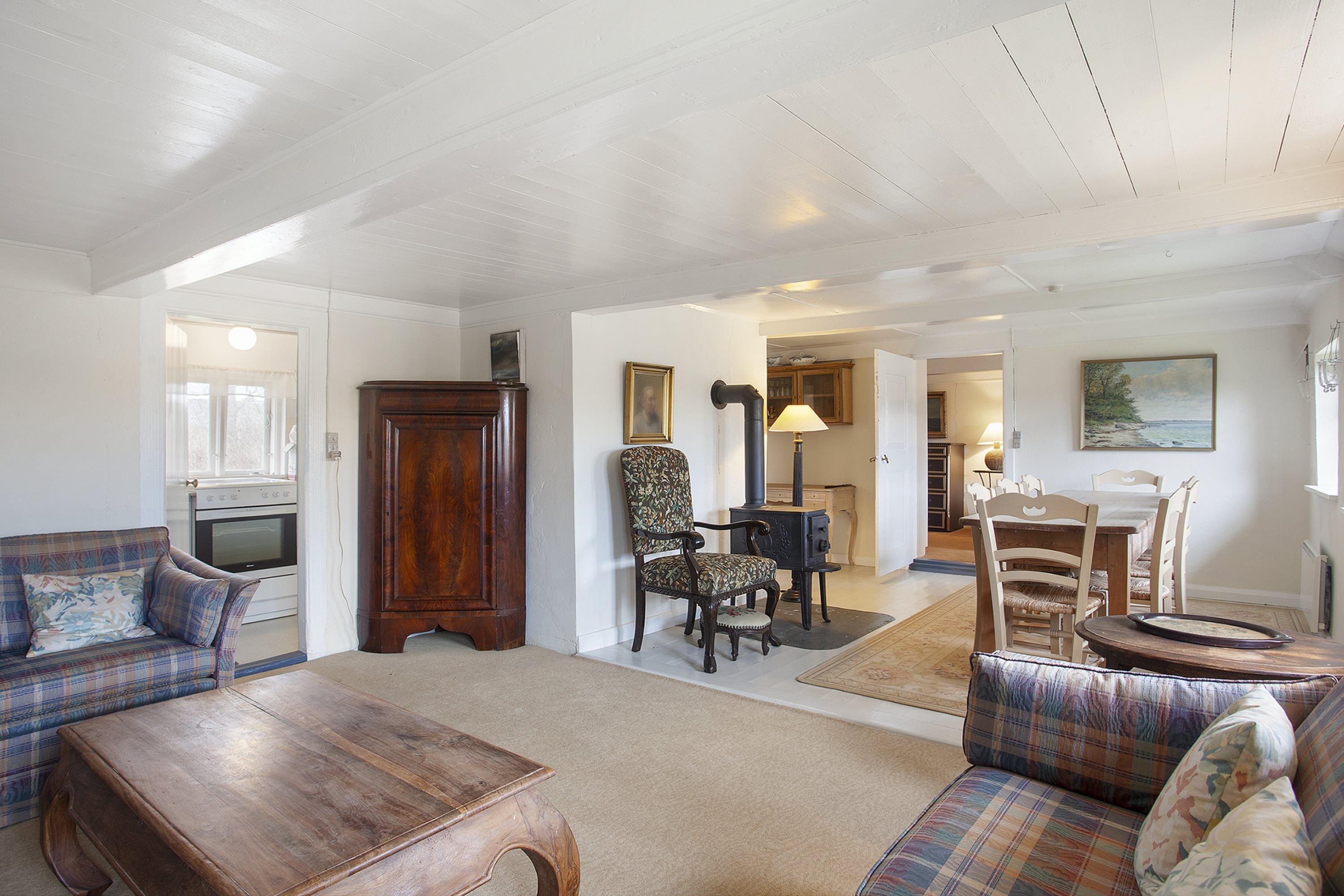 Fremhævet stue billede i fuldskærmstilstand. Billede af Gårdenes Vej 1, Vesterø, 9940 Læsø