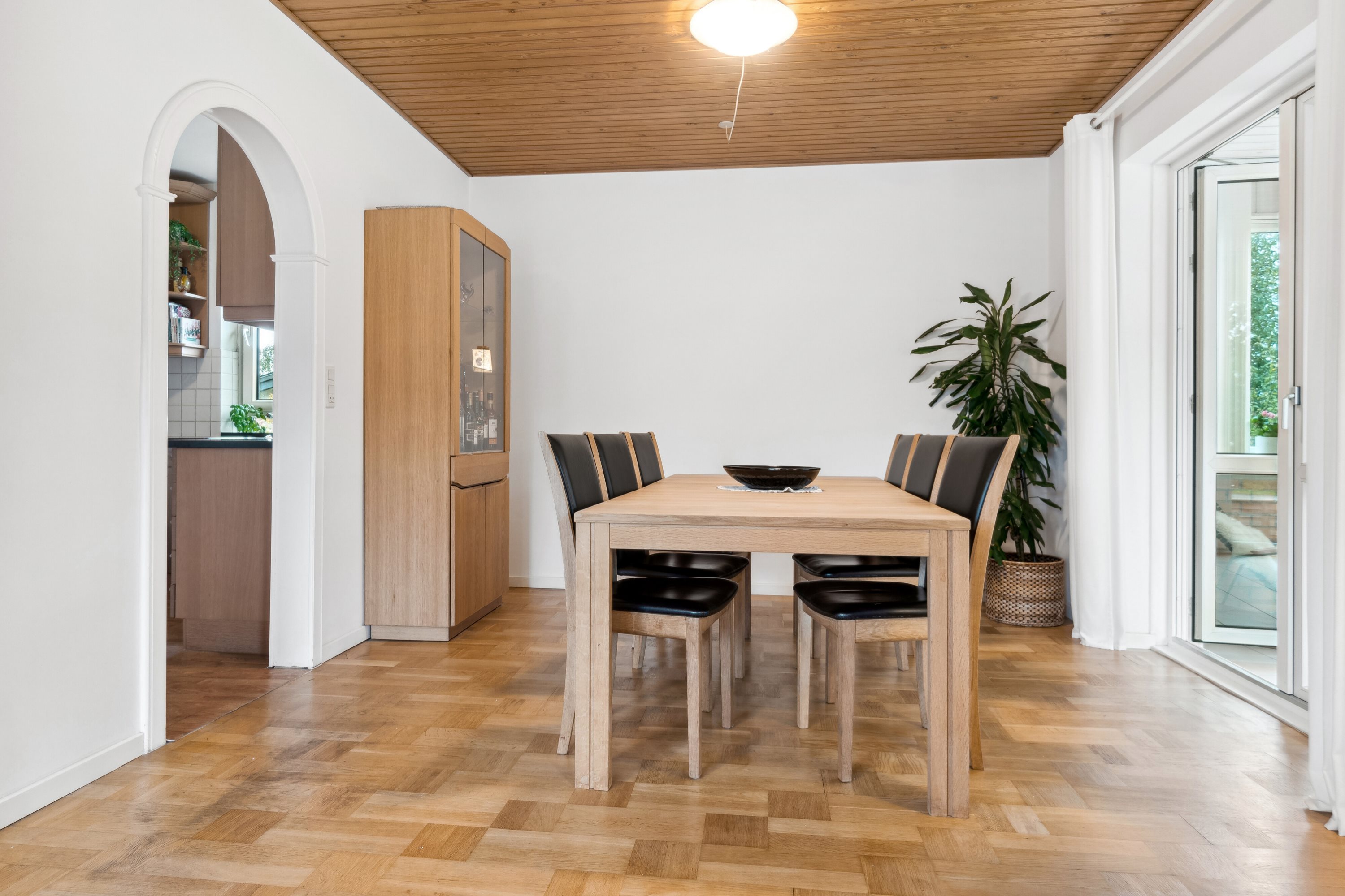 Fremhævet spisestue billede i fuldskærmstilstand. Billede af Hvidovre Boulevard 10, 2650 Hvidovre