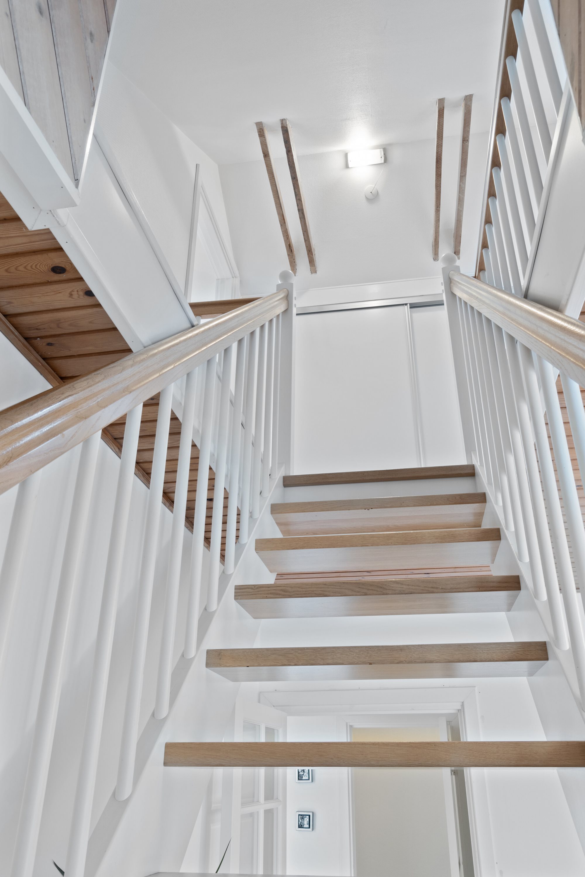 Fremhævet trappe billede i fuldskærmstilstand. Billede af Hvidovre Boulevard 10, 2650 Hvidovre