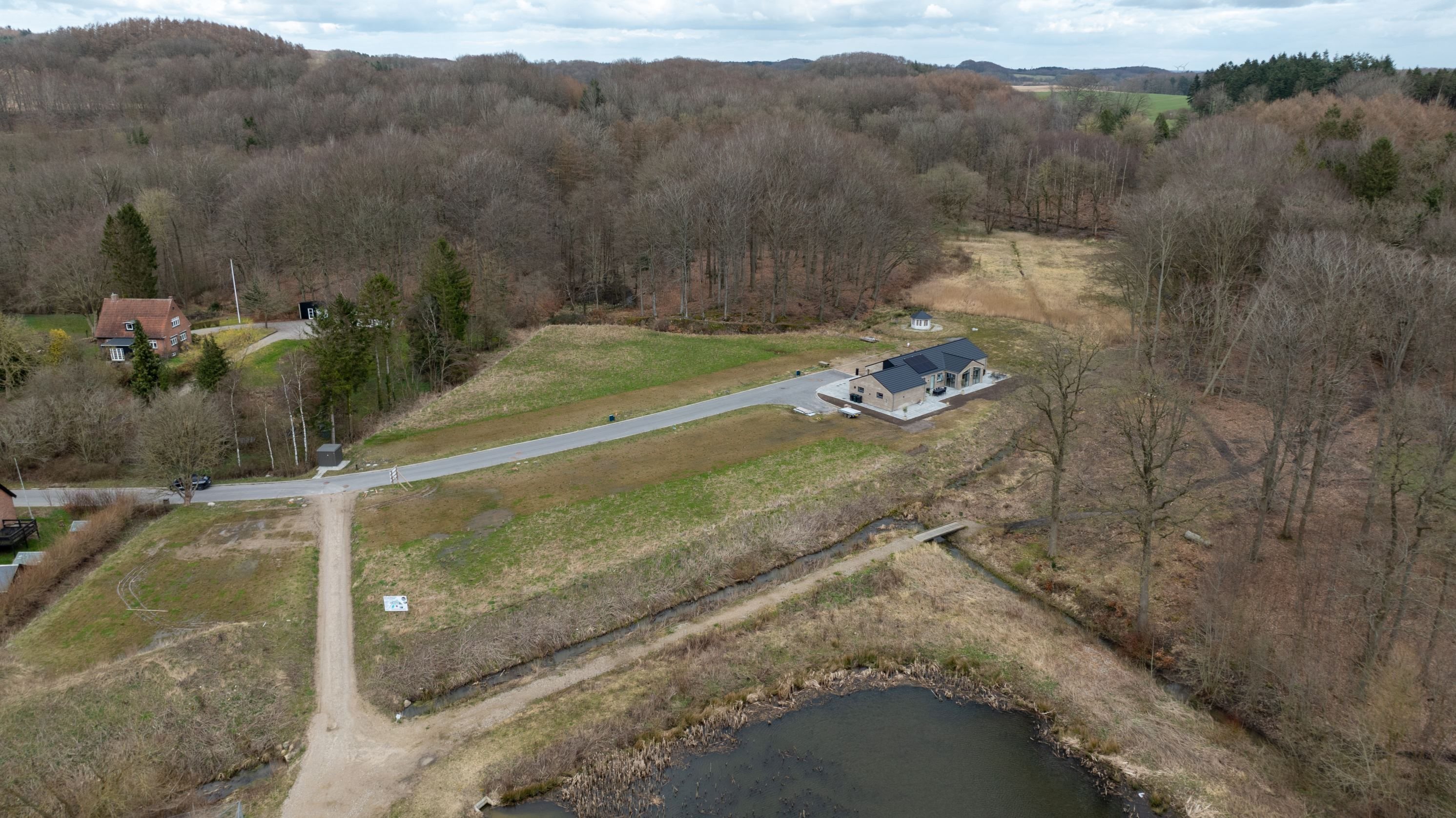 Miniaturebillede 2: . Billede af Svanevej 17, Tommerup St, 5690 Tommerup