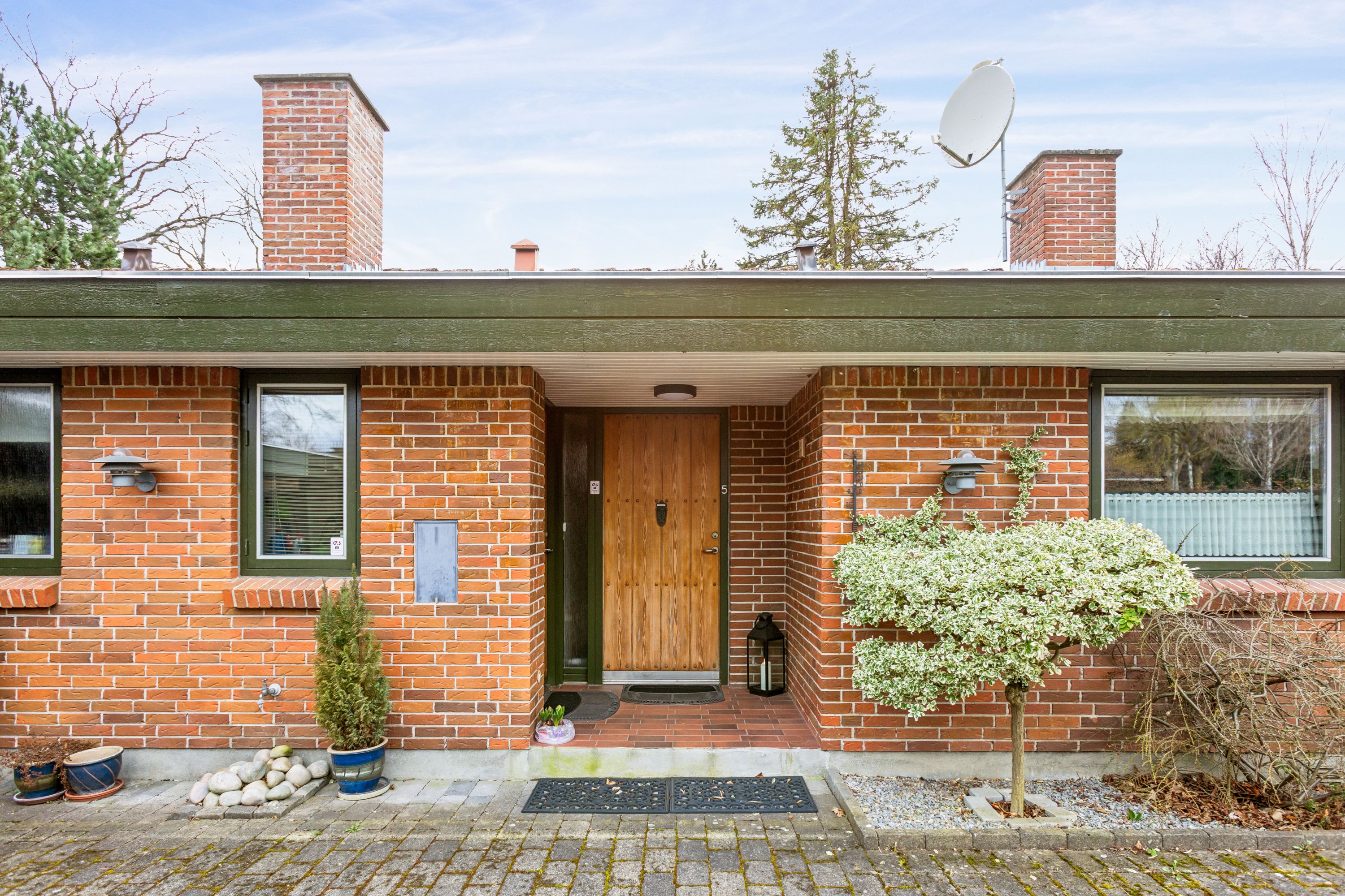 Miniaturebillede 1: entré. Billede af Ternevej 5, 2990 Nivå