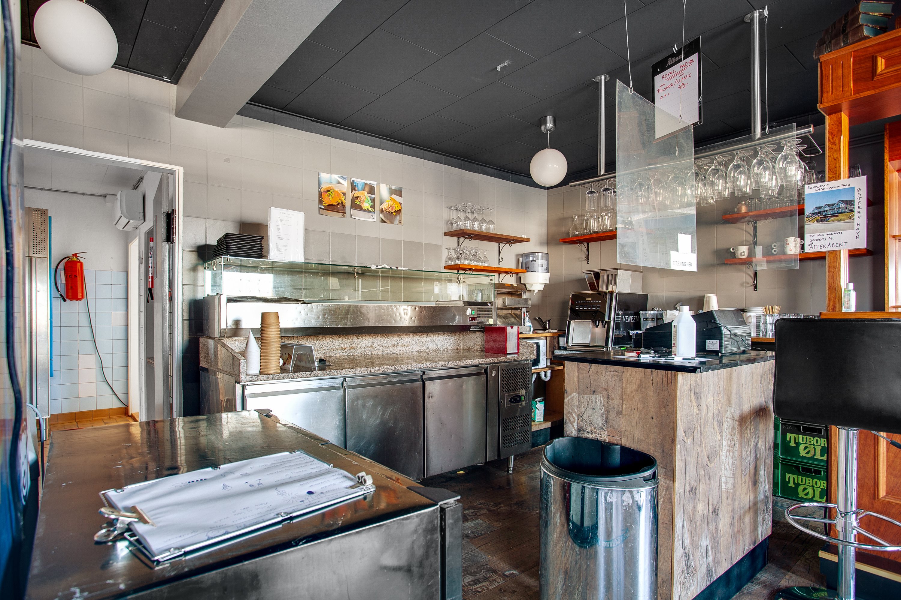 Fremhævet butik billede i fuldskærmstilstand. Billede af Byrum Hovedgade 62, Byrum, 9940 Læsø