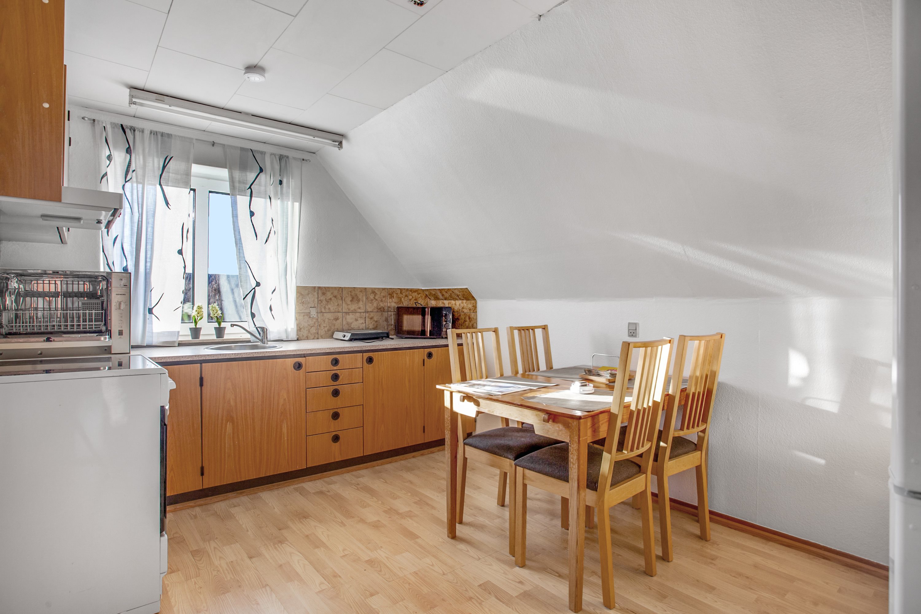 Fremhævet køkken billede i fuldskærmstilstand. Billede af Byrum Hovedgade 62, Byrum, 9940 Læsø