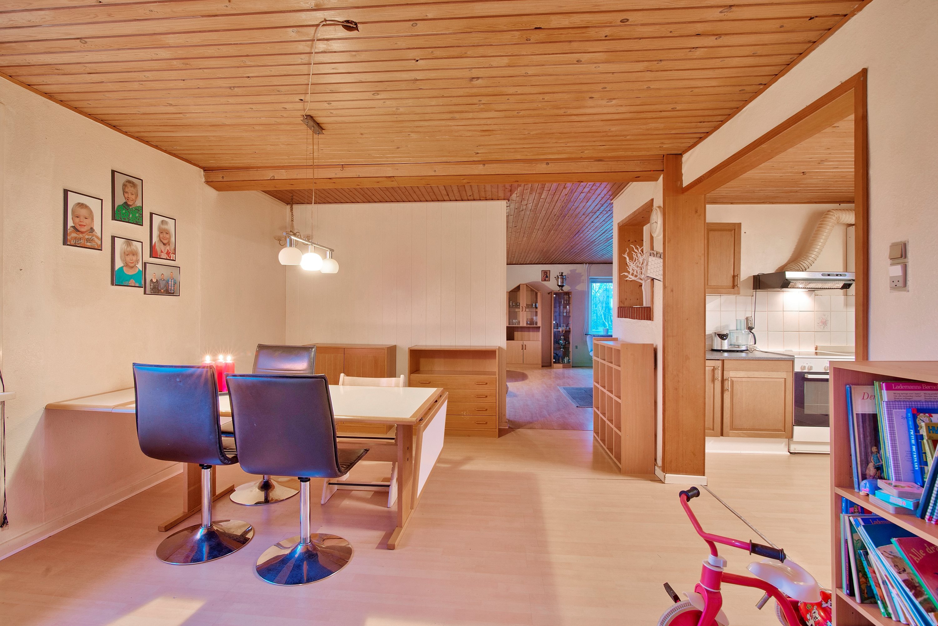 Fremhævet værelse billede i fuldskærmstilstand. Billede af Egevangen 9, Sig, 6800 Varde