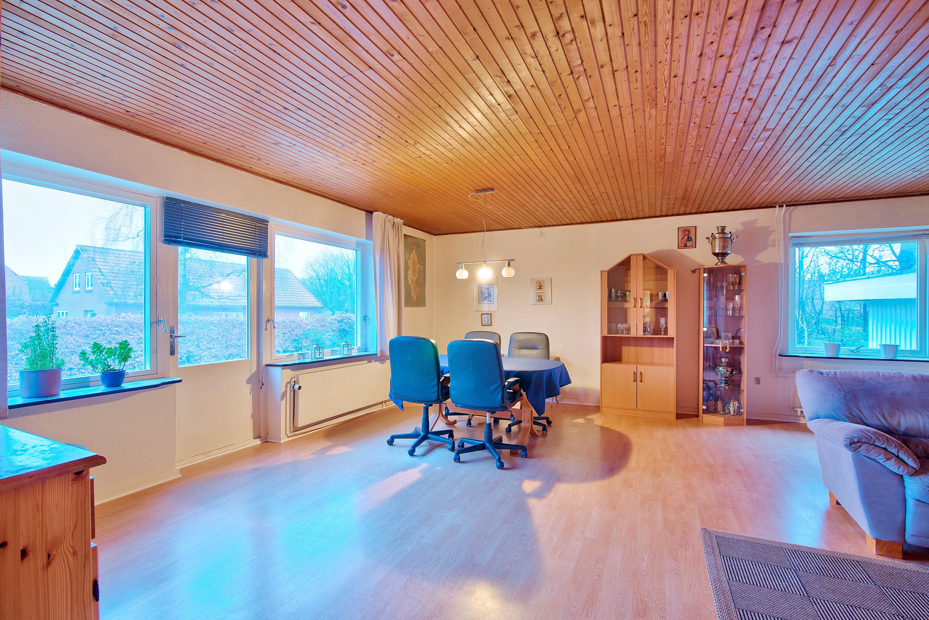 Fremhævet stue billede i fuldskærmstilstand. Billede af Egevangen 9, Sig, 6800 Varde