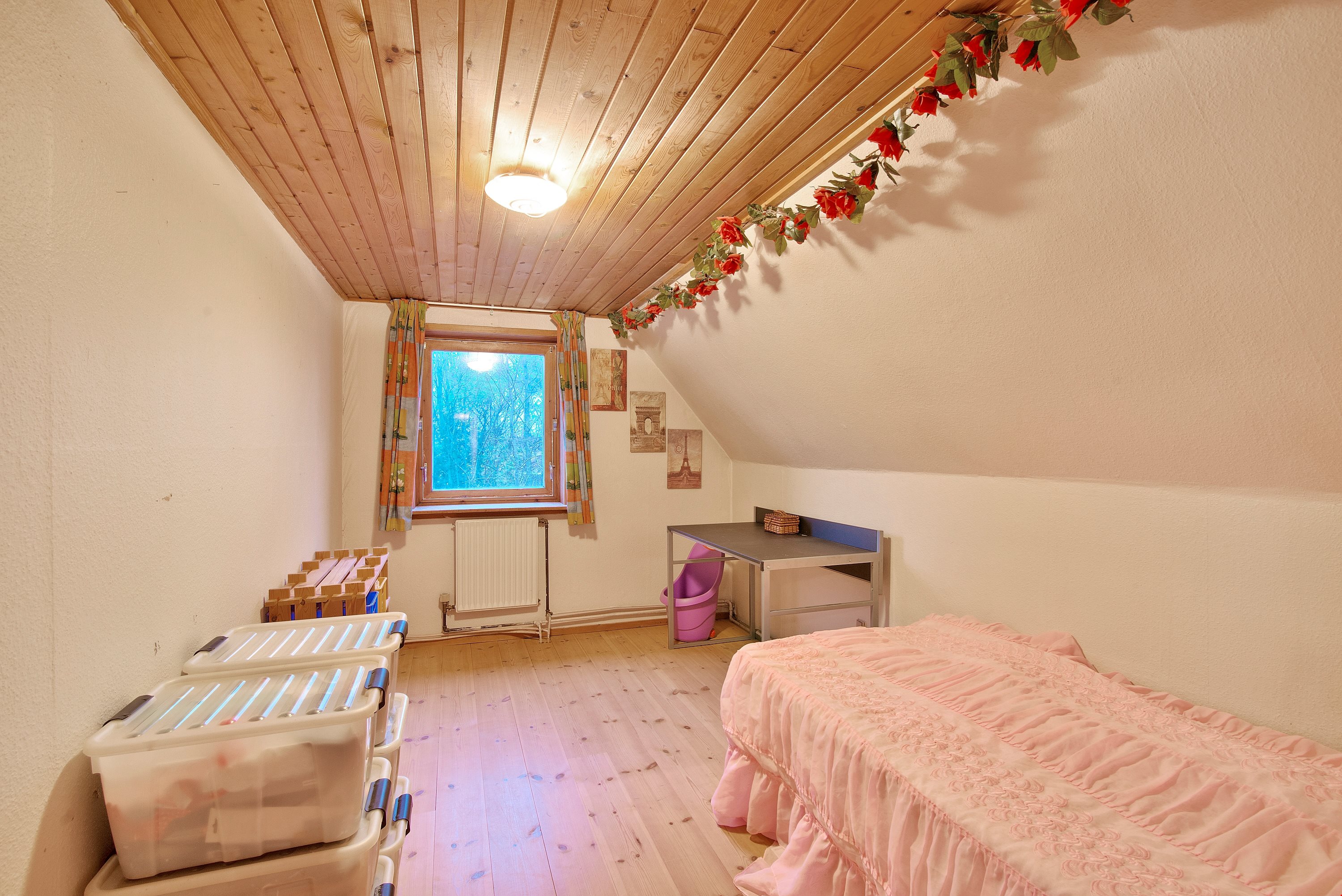 Fremhævet værelse billede i fuldskærmstilstand. Billede af Egevangen 9, Sig, 6800 Varde