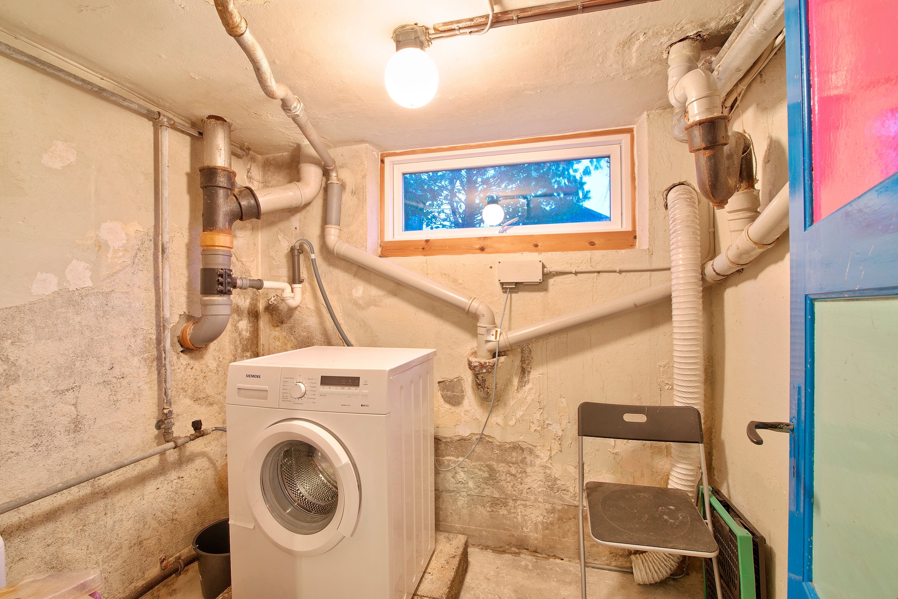 Fremhævet vaskerum billede i fuldskærmstilstand. Billede af Egevangen 9, Sig, 6800 Varde