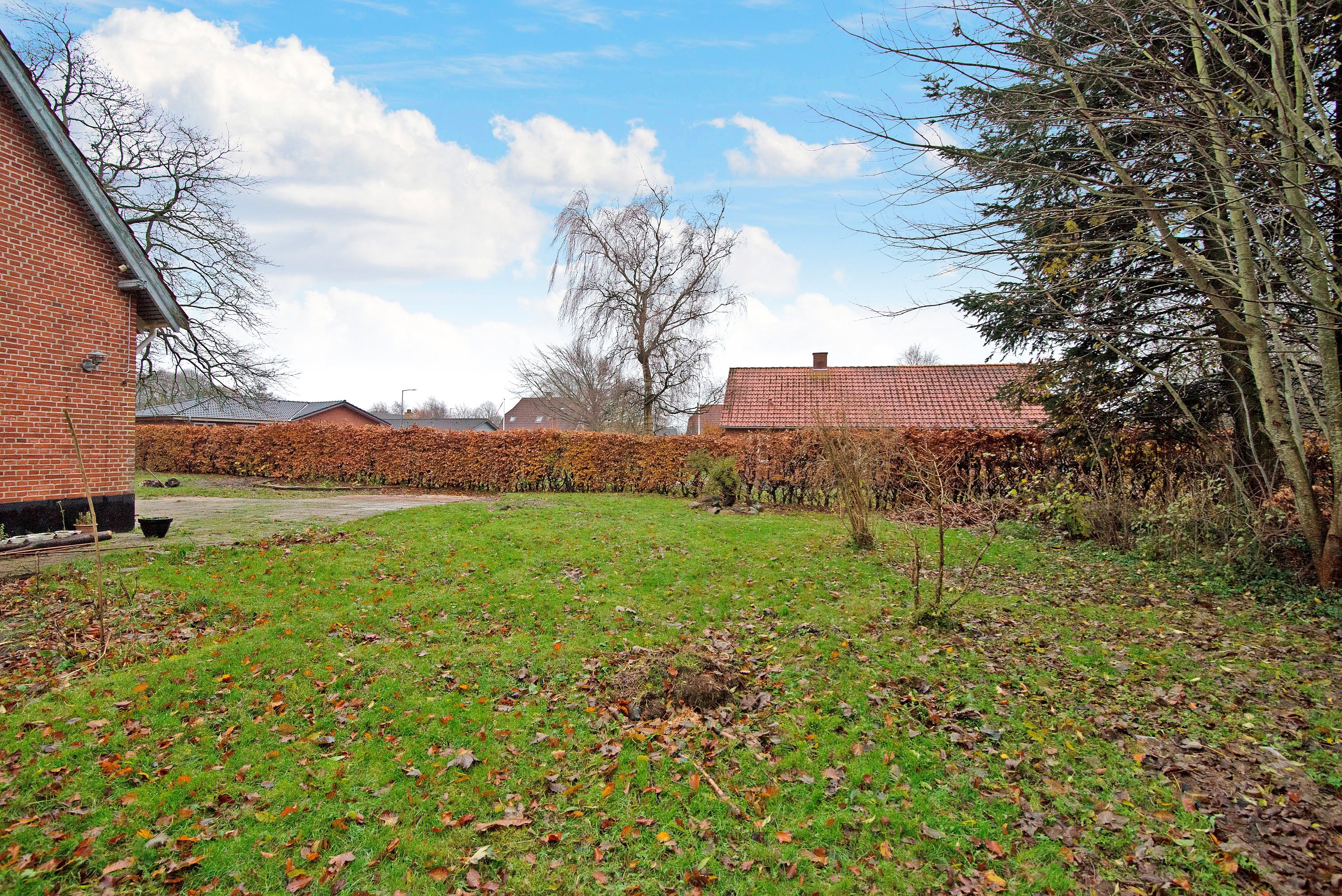 Fremhævet have billede i fuldskærmstilstand. Billede af Egevangen 9, Sig, 6800 Varde