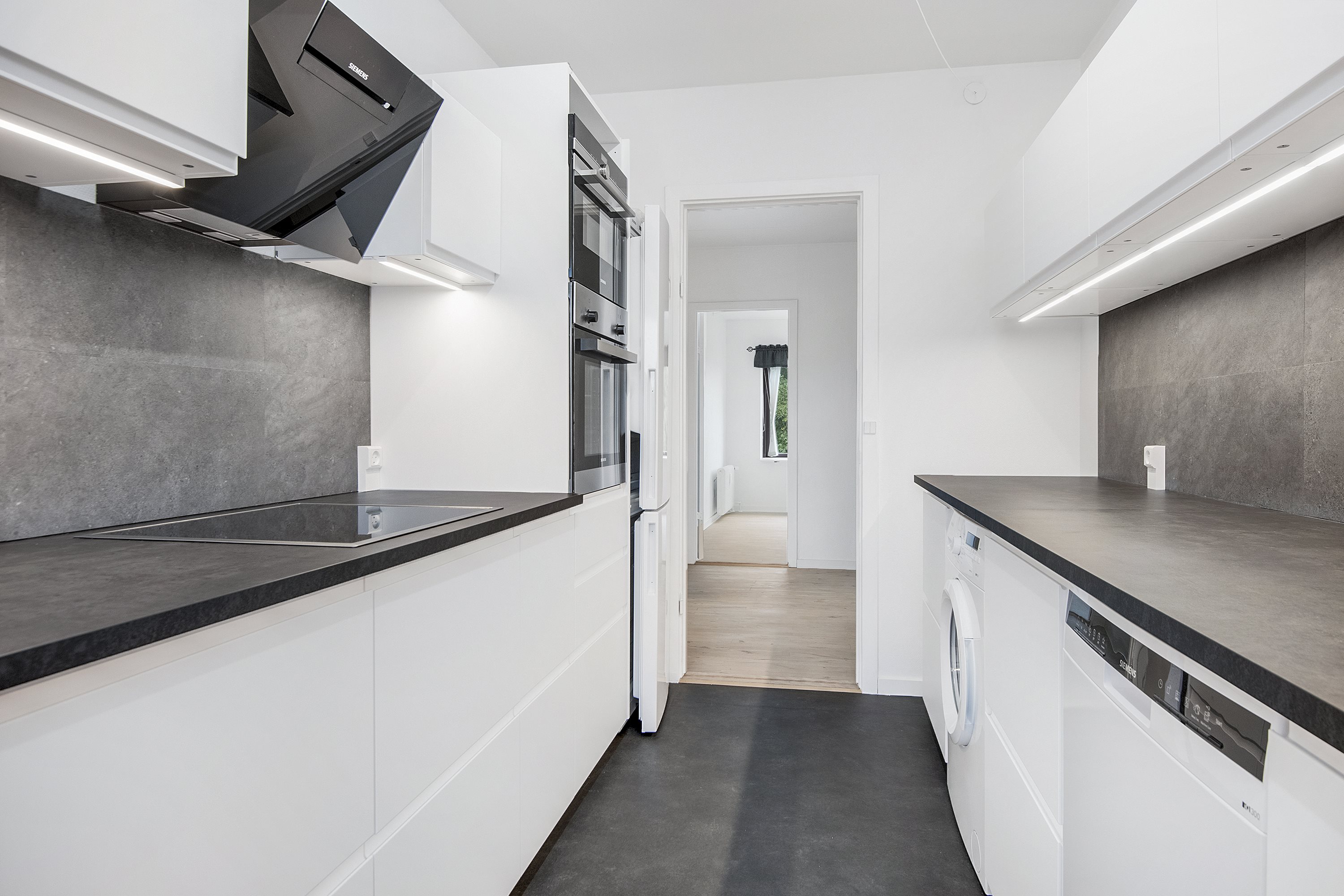 Fremhævet køkken billede i fuldskærmstilstand. Billede af H. C. Andersens Vej 20, 2. tv., 9000 Aalborg