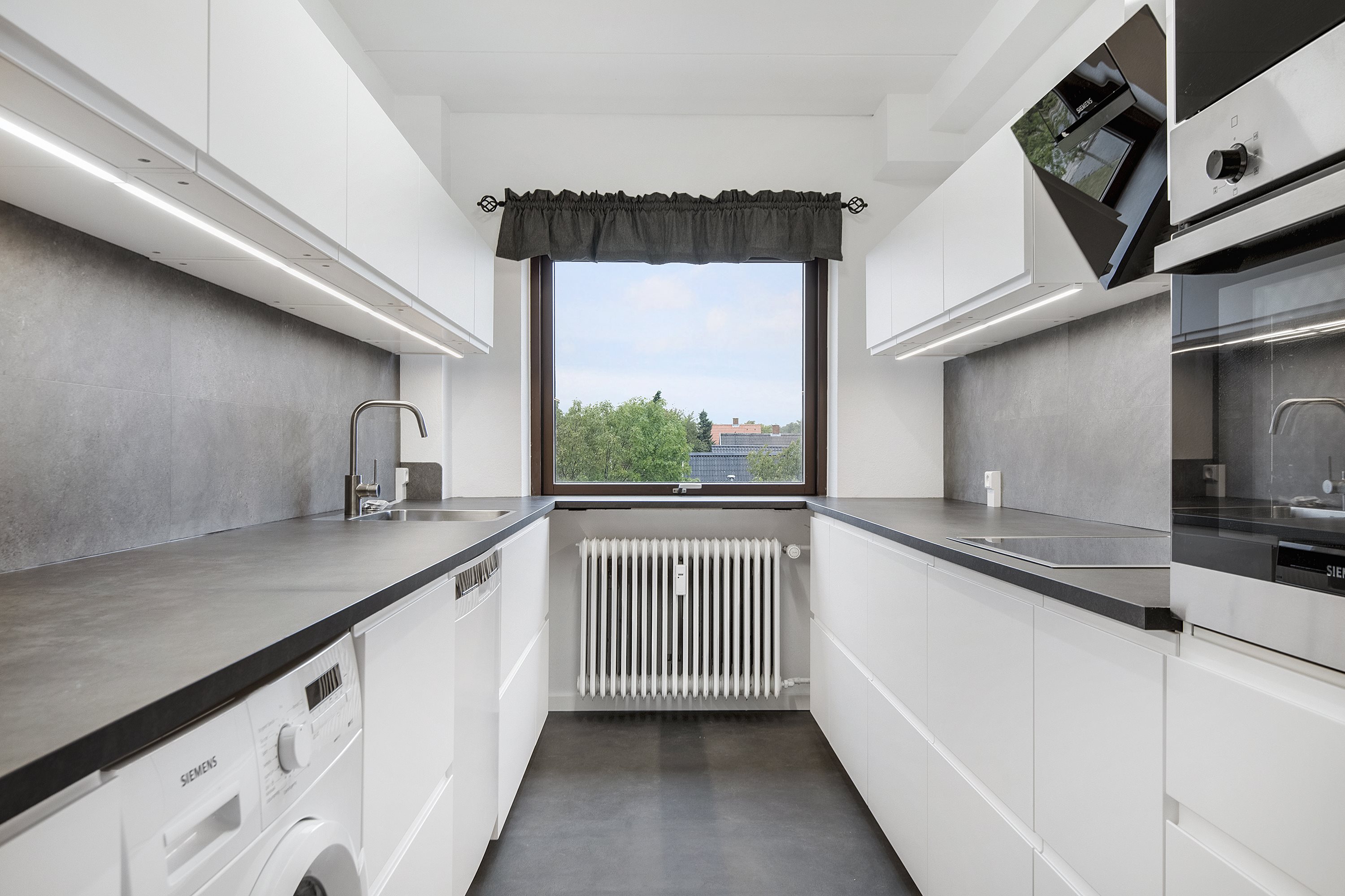 Fremhævet køkken billede i fuldskærmstilstand. Billede af H. C. Andersens Vej 20, 2. tv., 9000 Aalborg