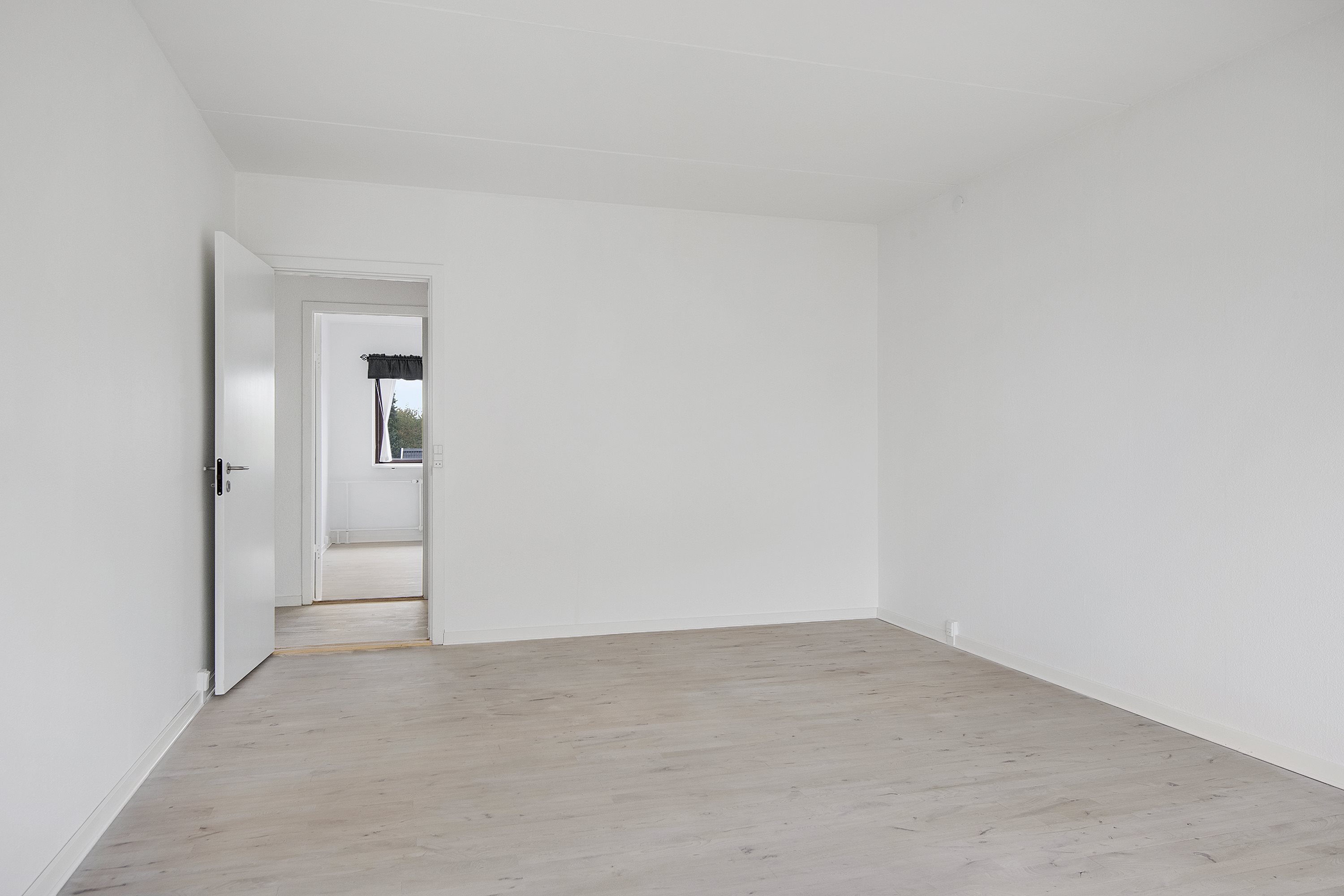 Fremhævet stue billede i fuldskærmstilstand. Billede af H. C. Andersens Vej 20, 2. tv., 9000 Aalborg