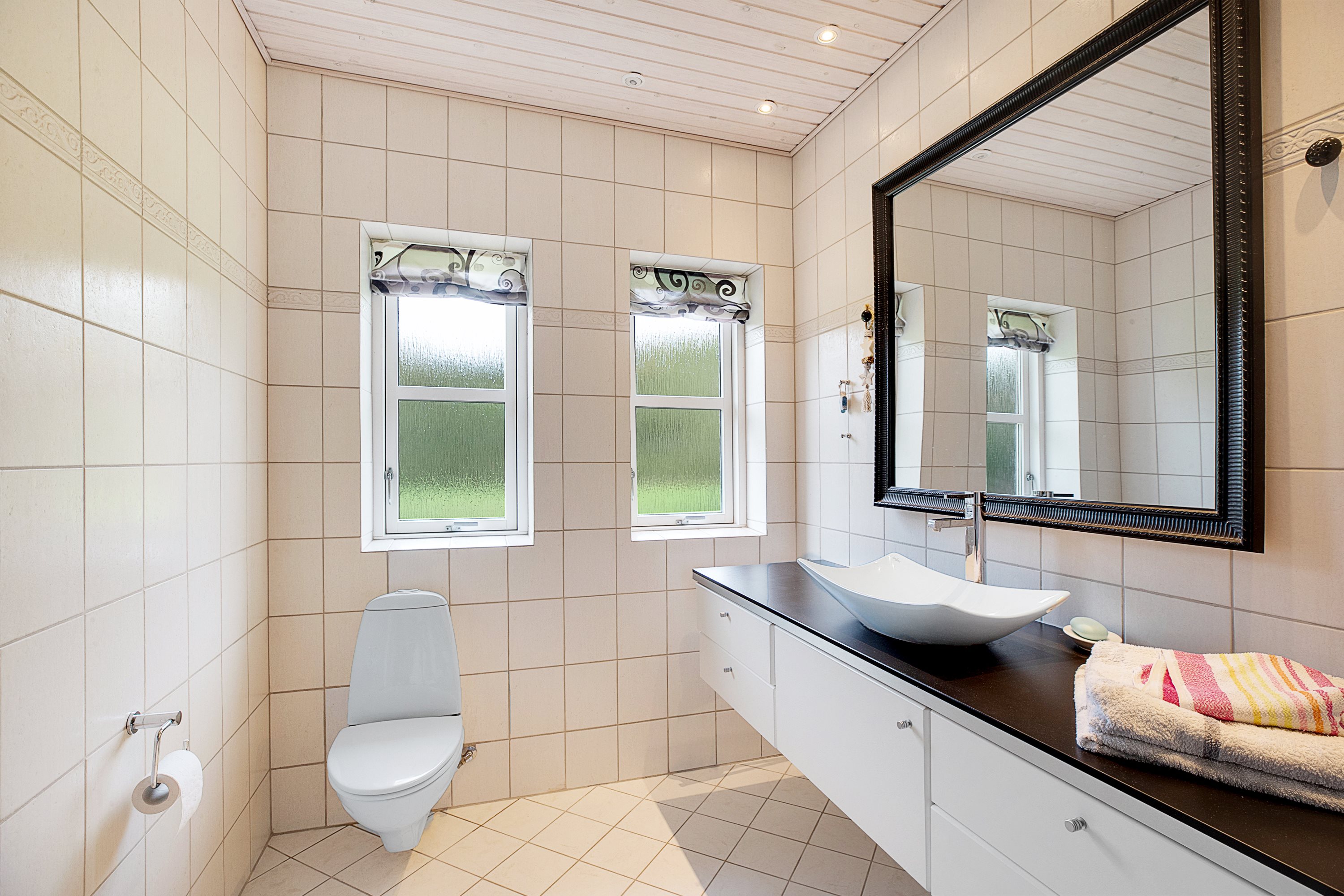 Fremhævet badeværelse billede i fuldskærmstilstand. Billede af Sønderhavvej 15C, Sønderhav, 6340 Kruså