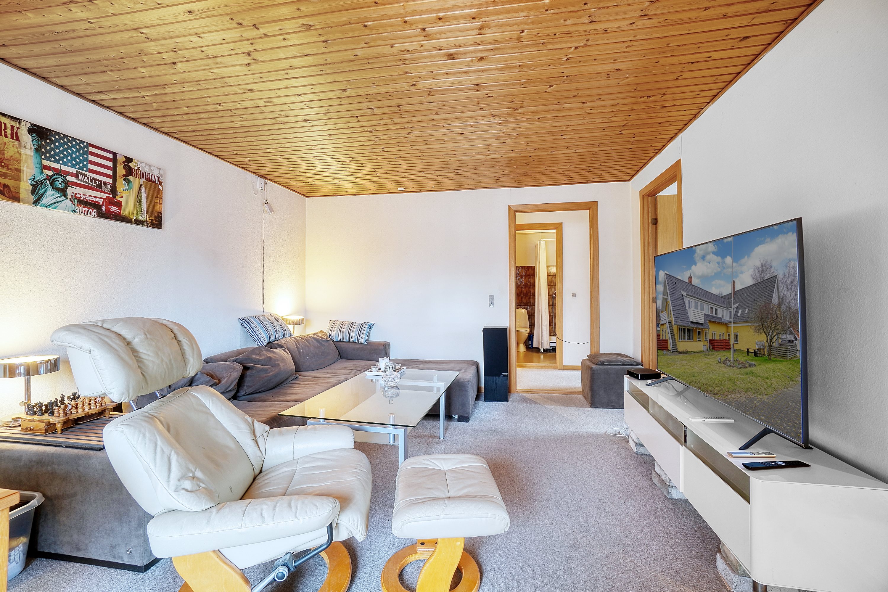 Miniaturebillede 1: stue. Billede af Tisvilde Bygade 21N, 3220 Tisvildeleje