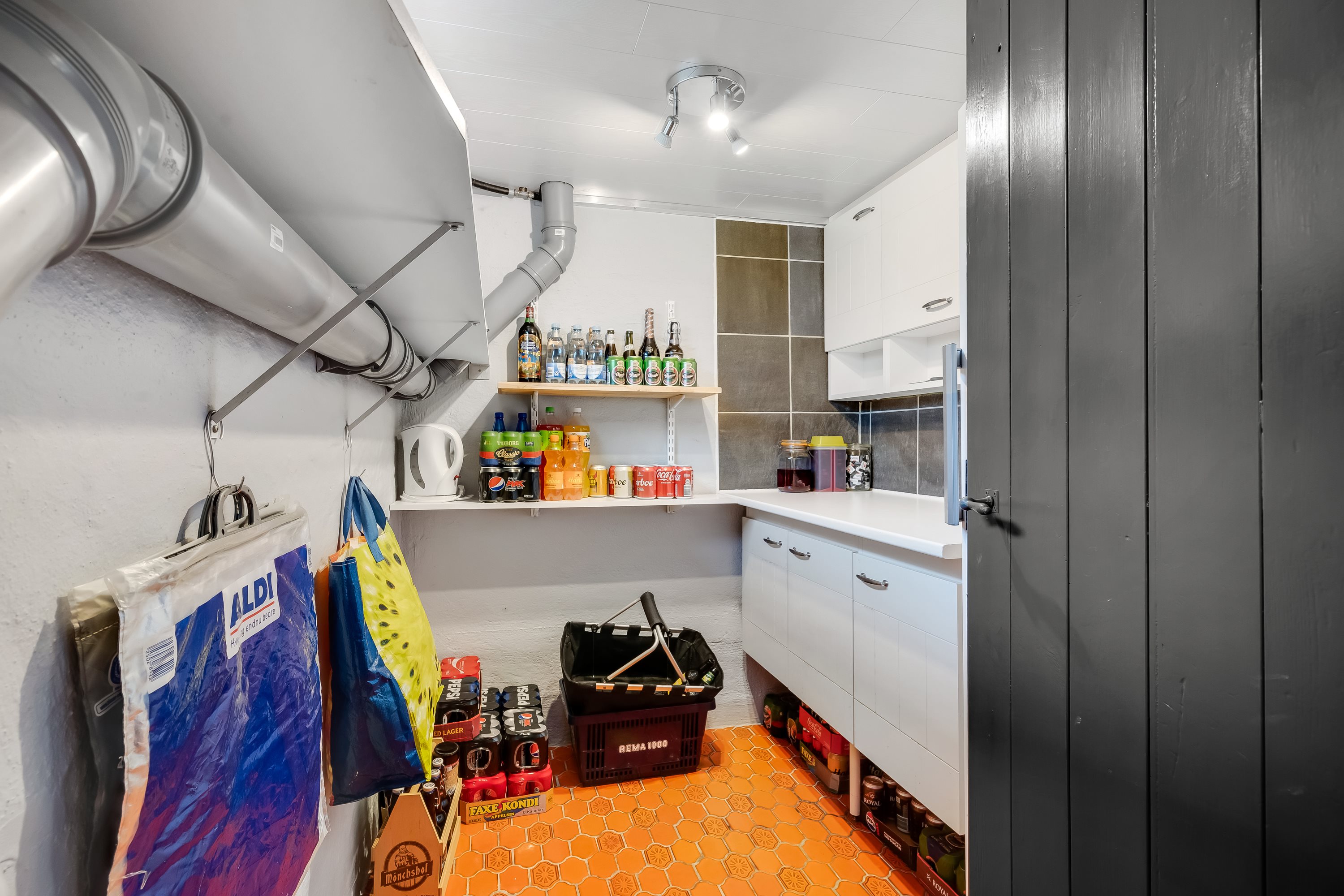 Fremhævet viktualierum billede i fuldskærmstilstand. Billede af Bredgade 15A, 6940 Lem St