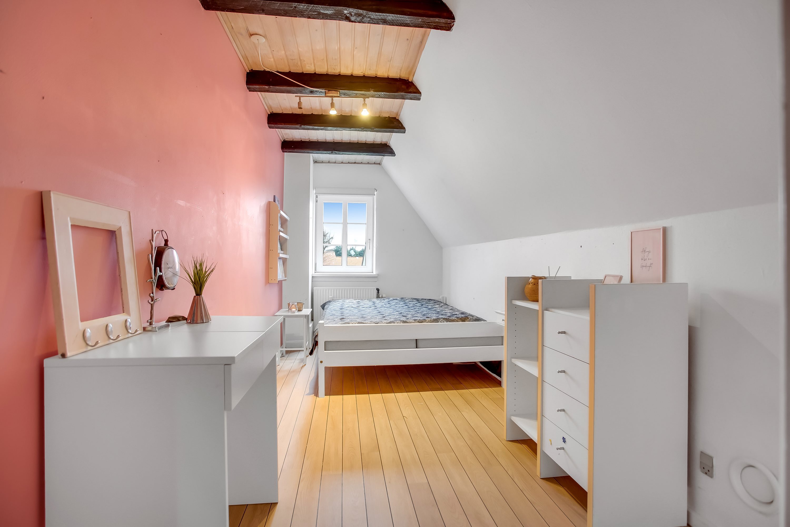 Fremhævet børneværelse billede i fuldskærmstilstand. Billede af Højkildevej 11, Ørum, 8721 Daugård