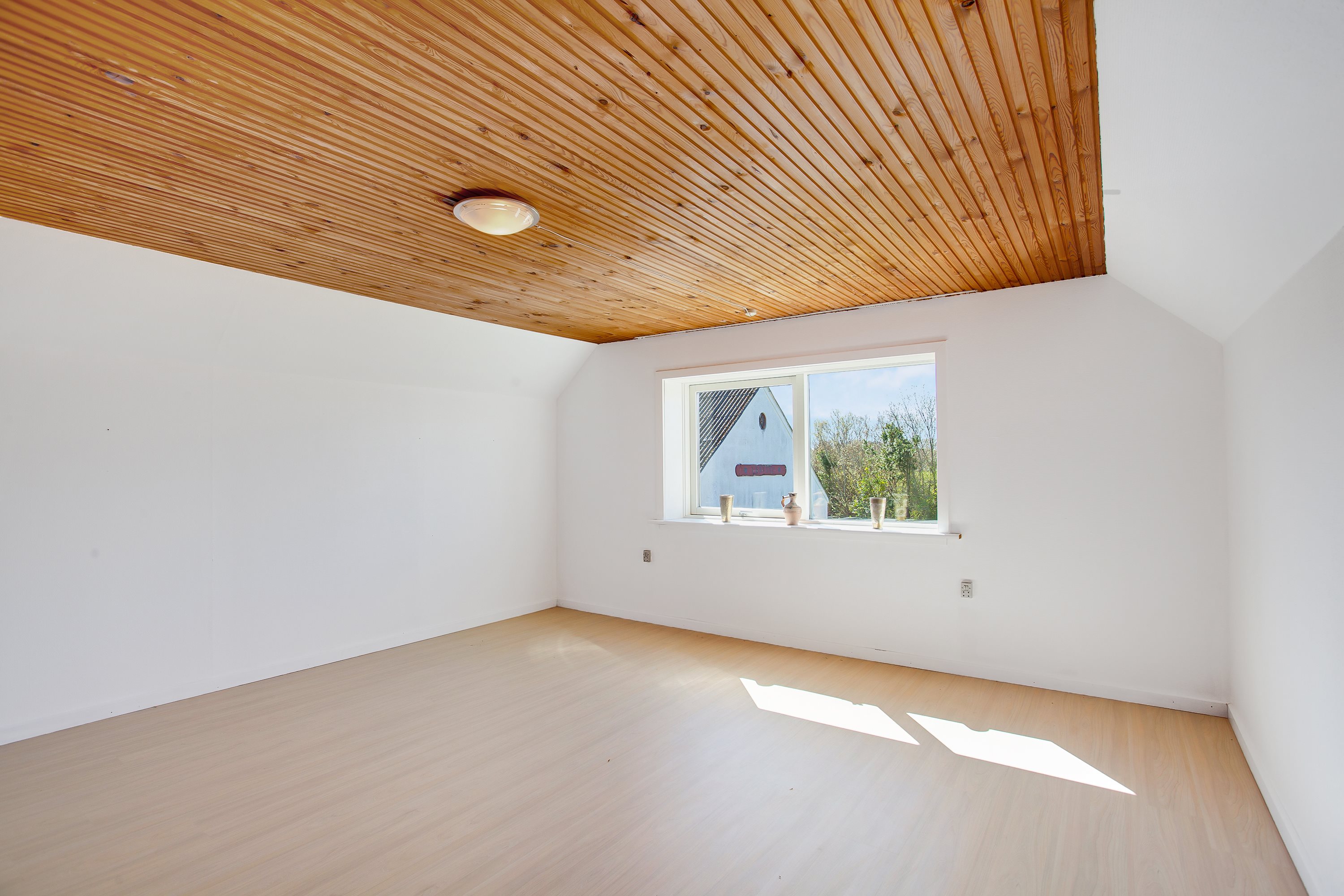 Fremhævet værelse billede i fuldskærmstilstand. Billede af Tørkerivej 1, Byrum, 9940 Læsø