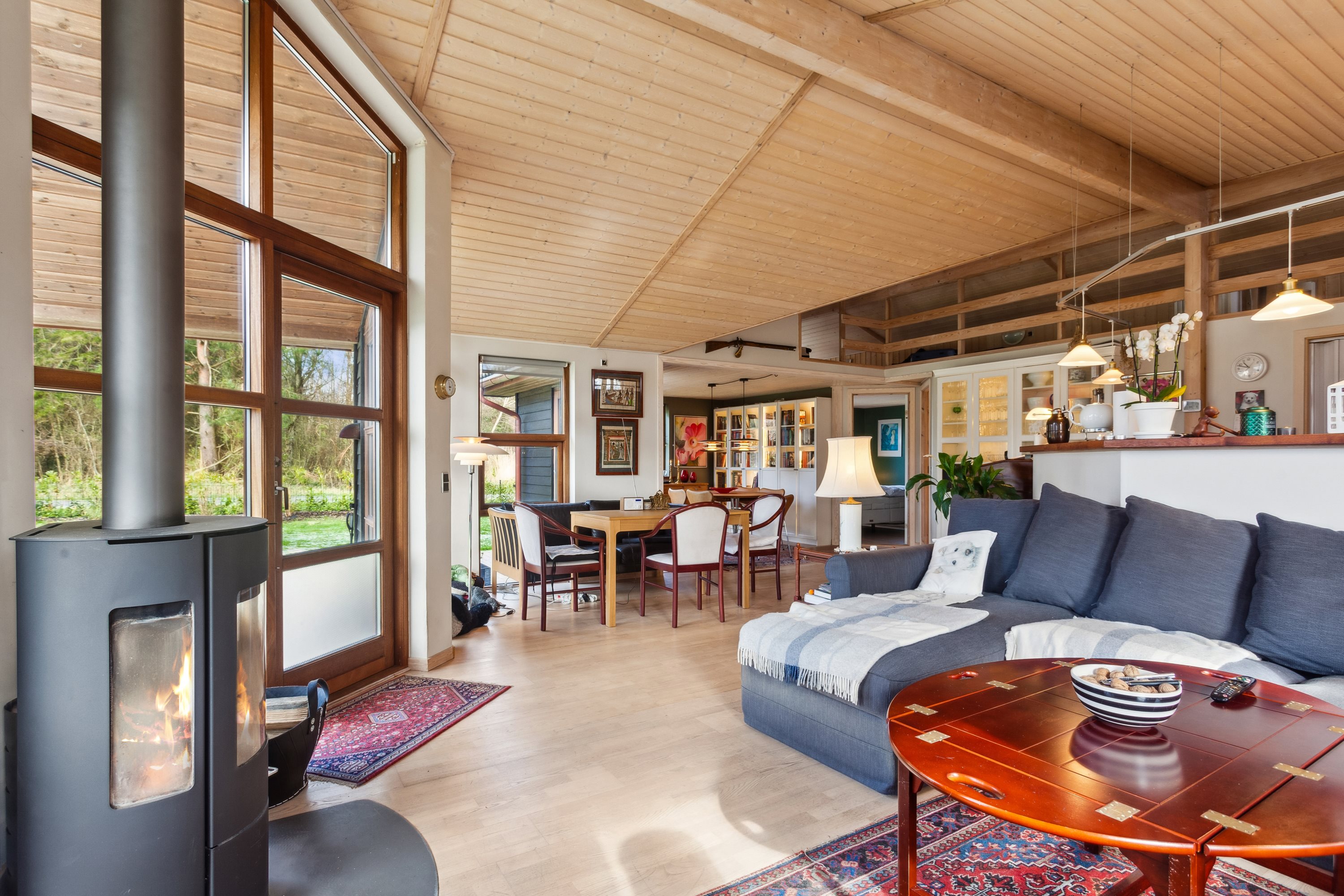 Fremhævet stue billede i fuldskærmstilstand. Billede af Fyrrestien 1A, Vesterø Havn, 9940 Læsø