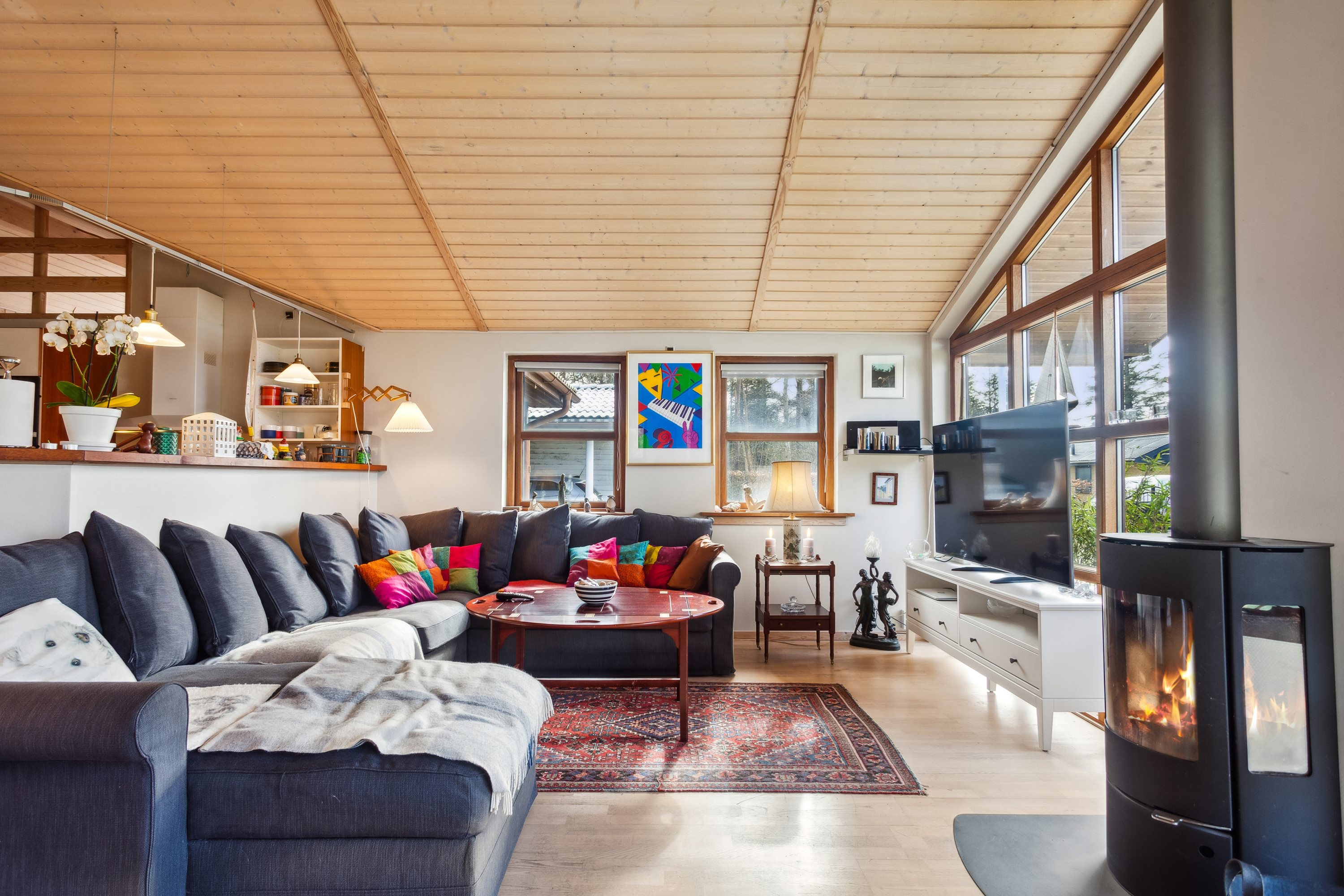 Fremhævet stue billede i fuldskærmstilstand. Billede af Fyrrestien 1A, Vesterø Havn, 9940 Læsø