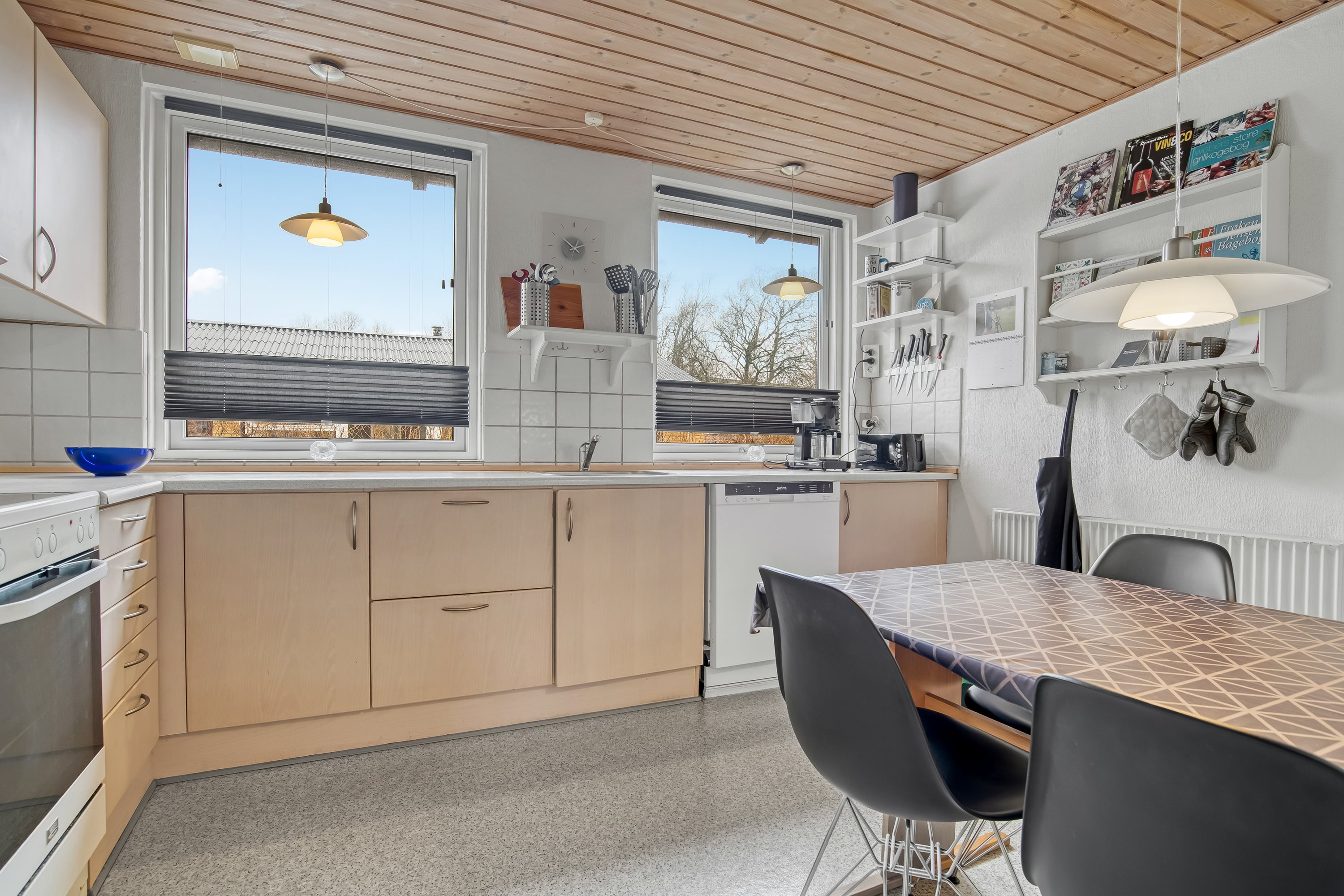 Fremhævet køkken billede i fuldskærmstilstand. Billede af Skoleparken 11, 7500 Holstebro