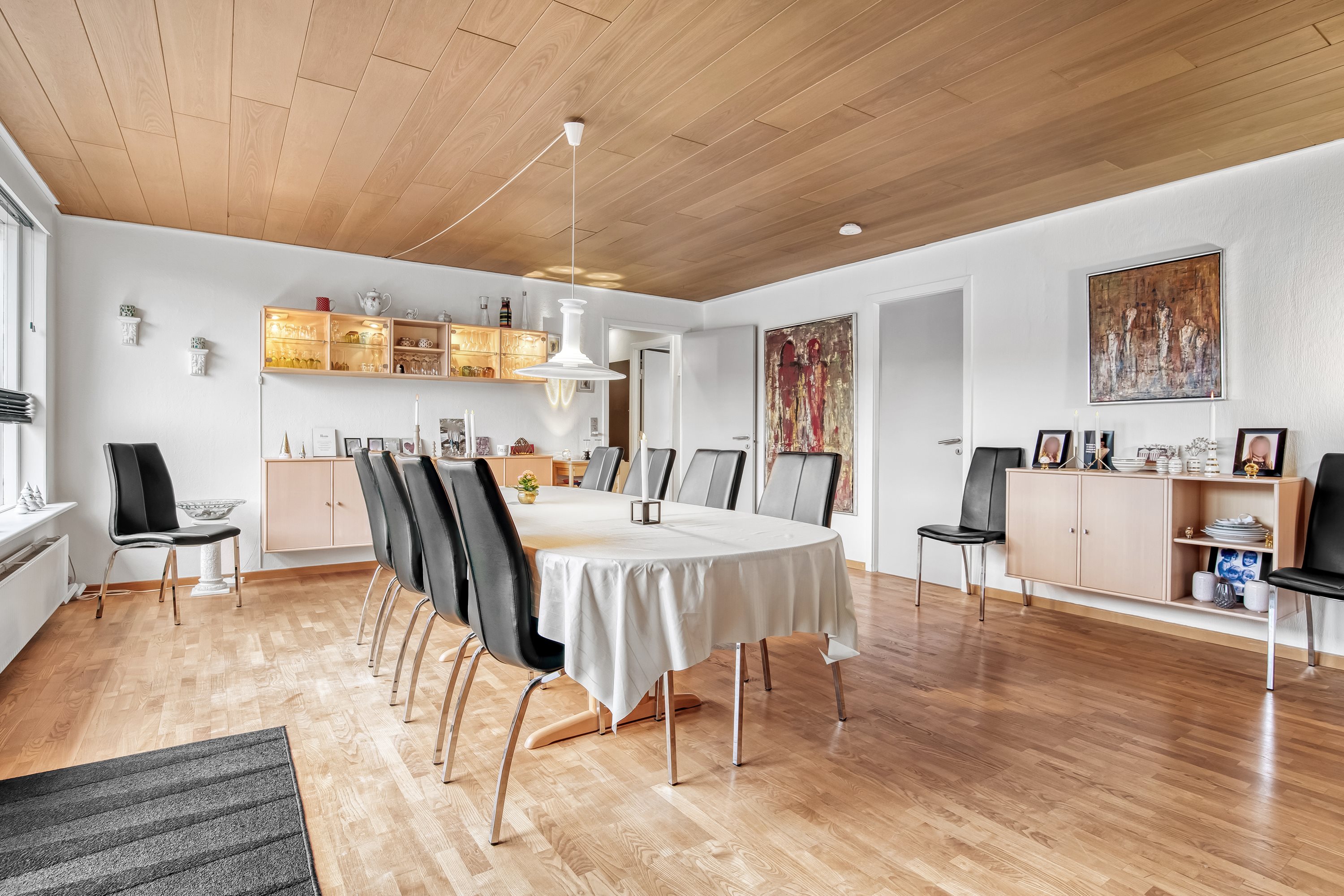 Fremhævet stue billede i fuldskærmstilstand. Billede af Skoleparken 11, 7500 Holstebro