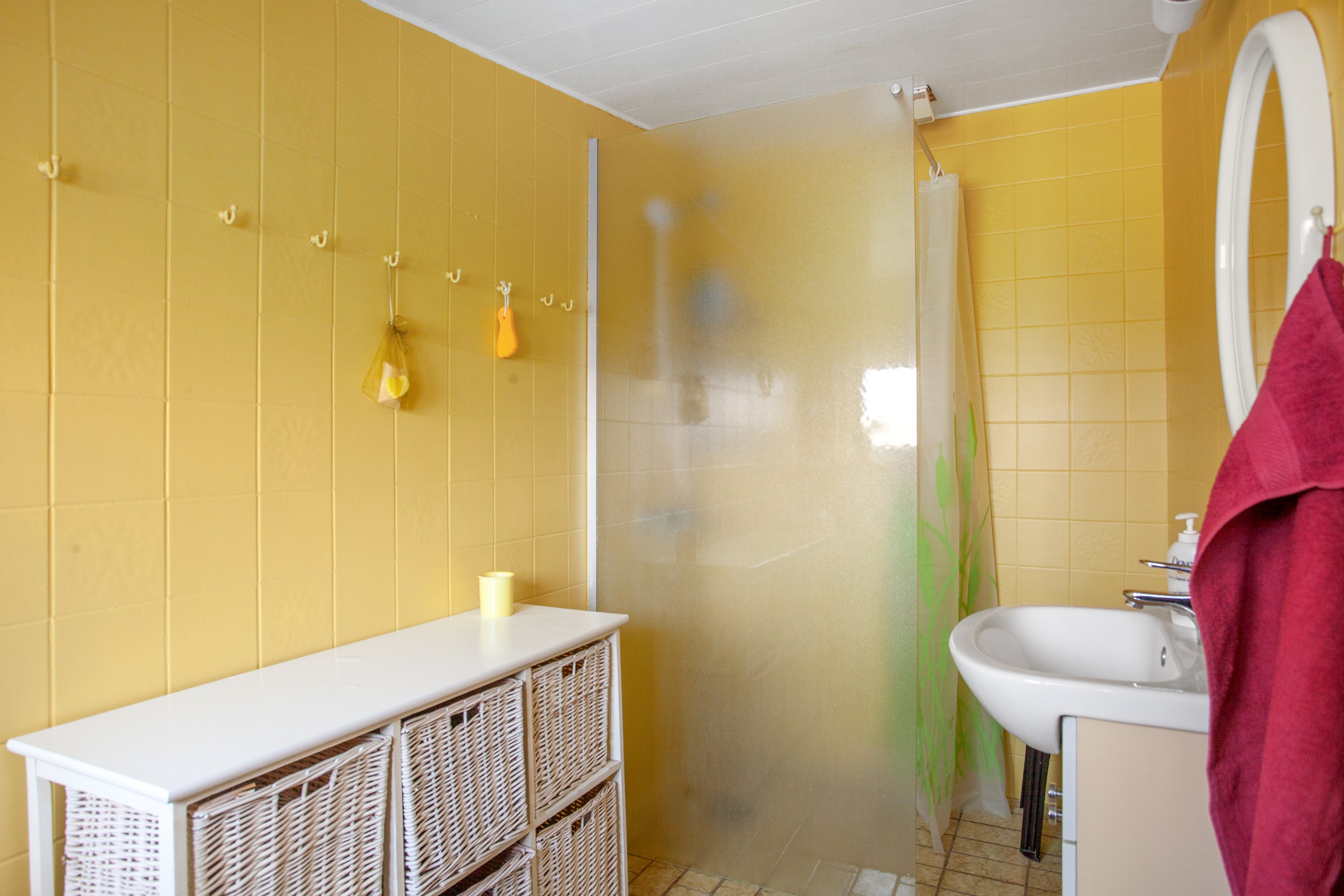 Fremhævet badeværelse billede i fuldskærmstilstand. Billede af Byrumvej 29, Vesterø, 9940 Læsø